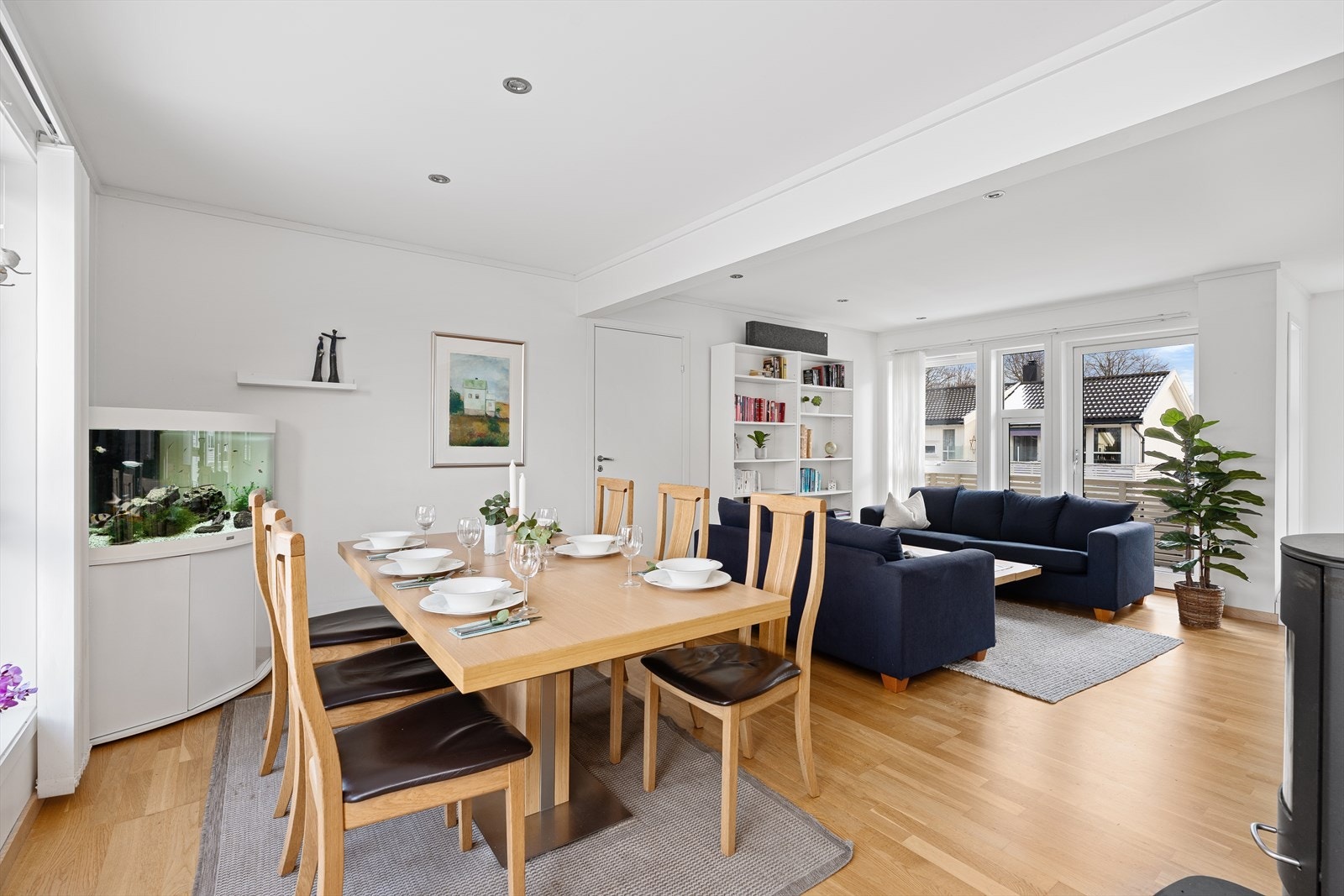 Videre inn i påbygget (over garasjen) finner du ytterligere to soverom. Galleribilde