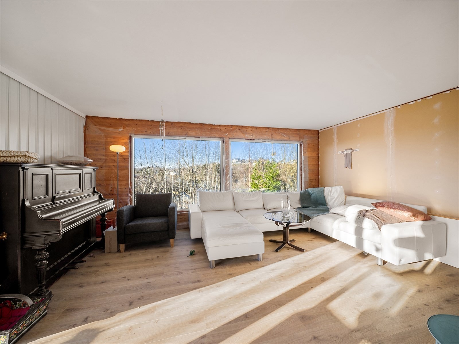 Det er likevel mye som gjenstår for å imøtekomme dagens krav til standard og kjøper må påregne renovering. Galleribilde