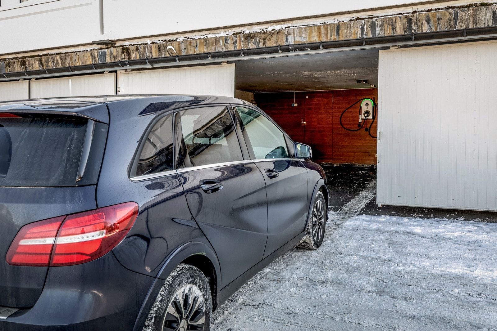 Leiligheten disponerer en egen parkeringsplass Galleribilde