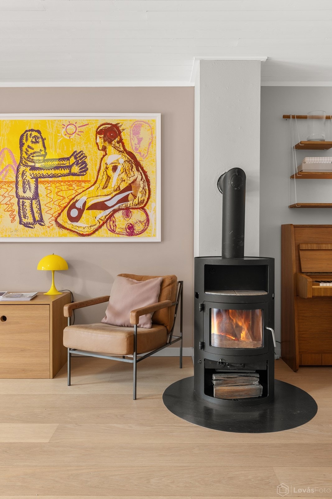 Peisovn i rommet for ekstra varme og hygge Galleribilde