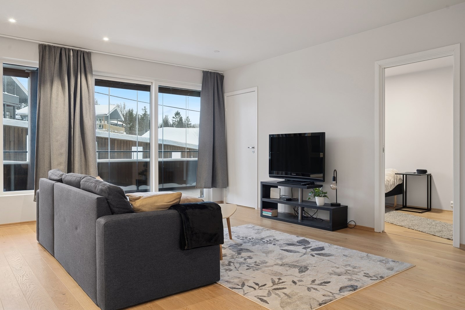 Lys og flott leilighet malt i fargen "Tidløs" fra Jotun. Galleribilde