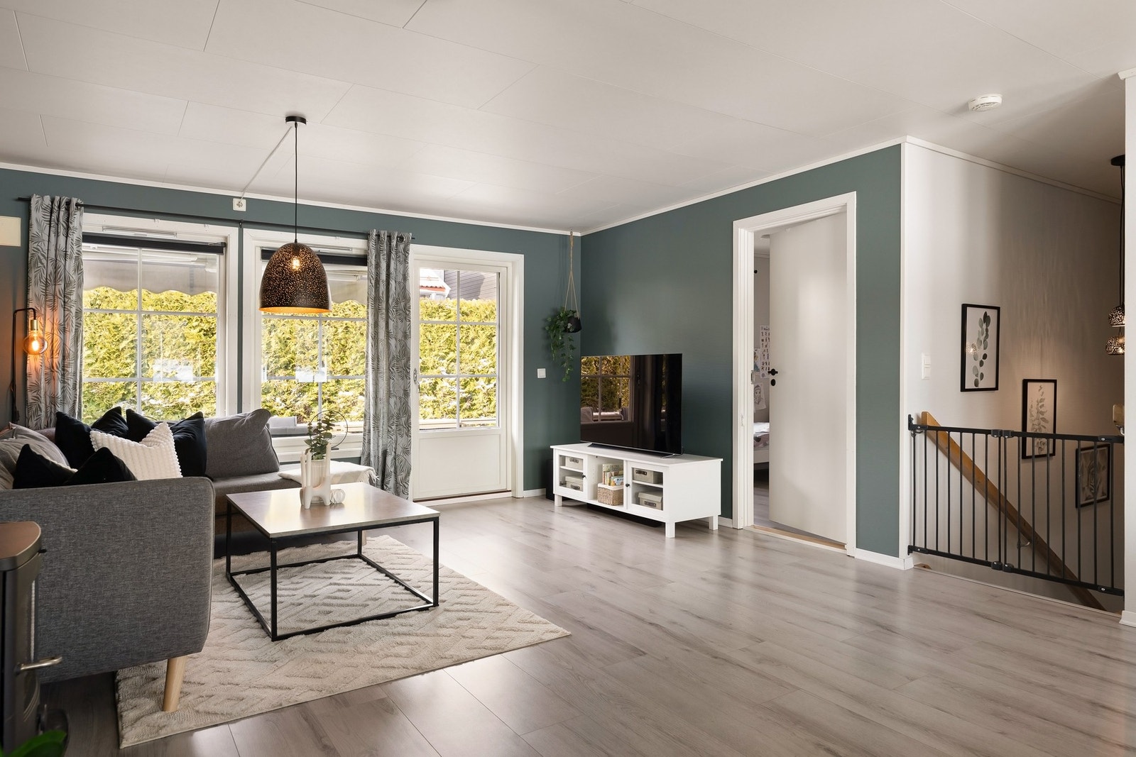 I etasjen finner du et av tre soverom Galleribilde