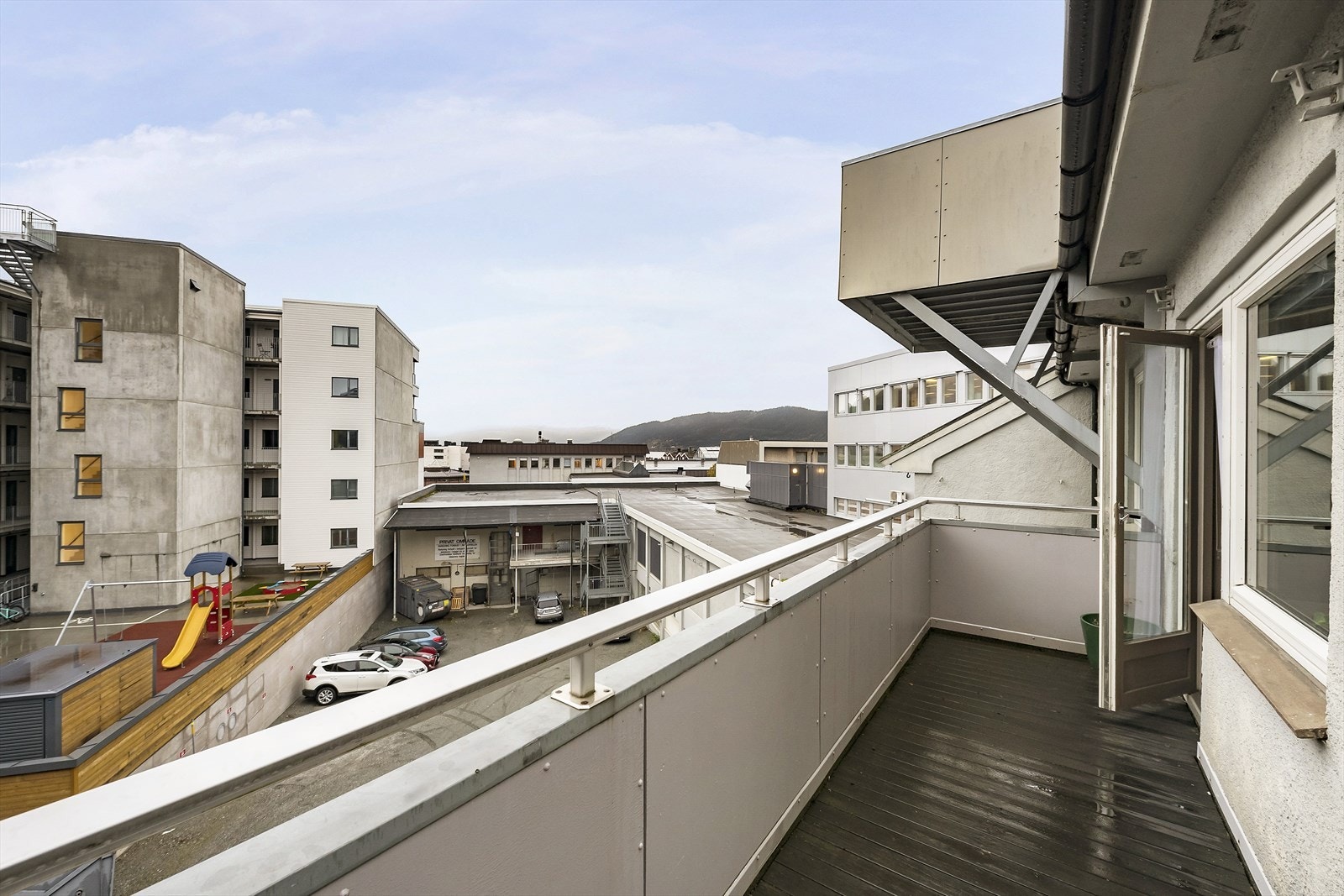 Her er det god plass for utemøblement. Galleribilde