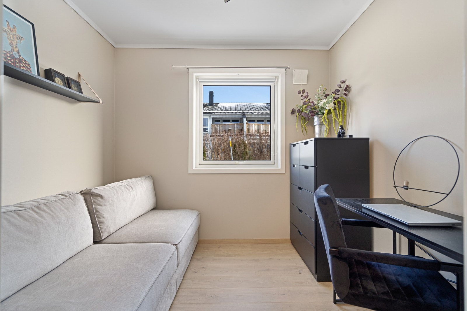 Soverom nr. 2 - Passer også ypperlig som kontor Galleribilde