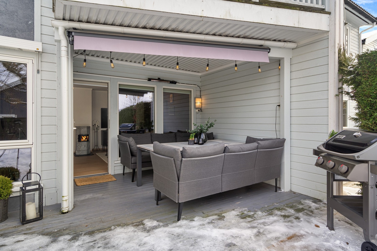 Fra stuen er det utgang til herlig vestvendt terrasse Galleribilde