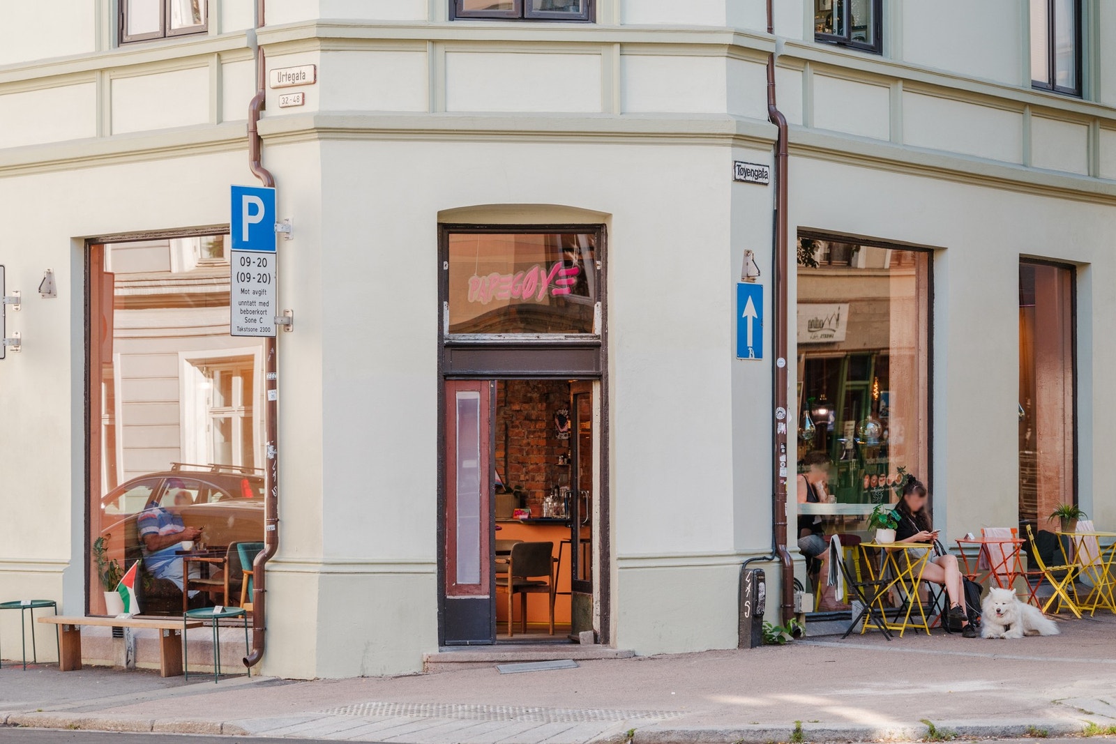 Flere hyggelige kafeer og spisesteder i umiddelbar nærhet Galleribilde