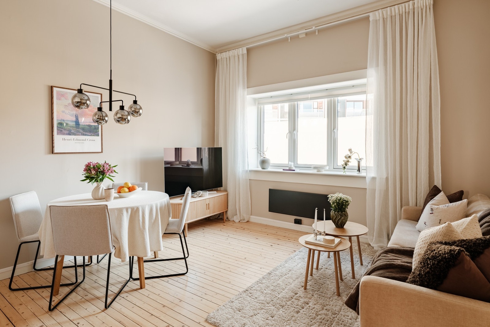 Boligen har en meget god takhøyde på 3,06 m Galleribilde