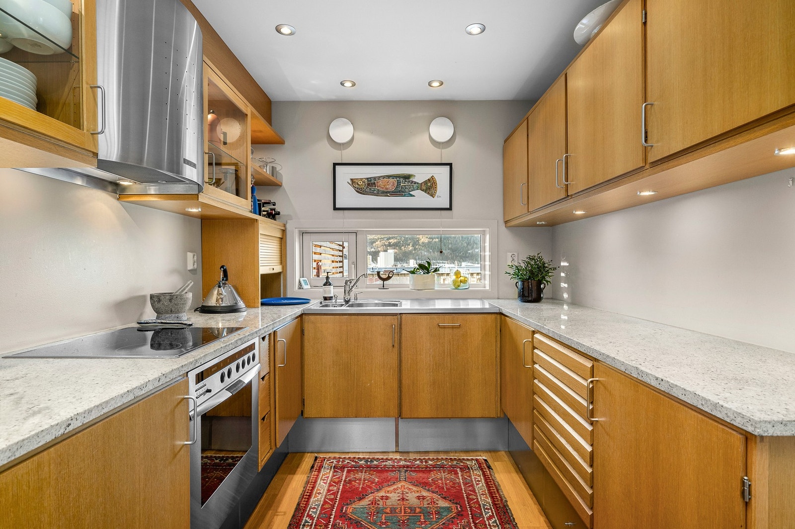 Kjøkkenet er på 10kvm og har kvalitetsinnredning fra UnoForm. Galleribilde