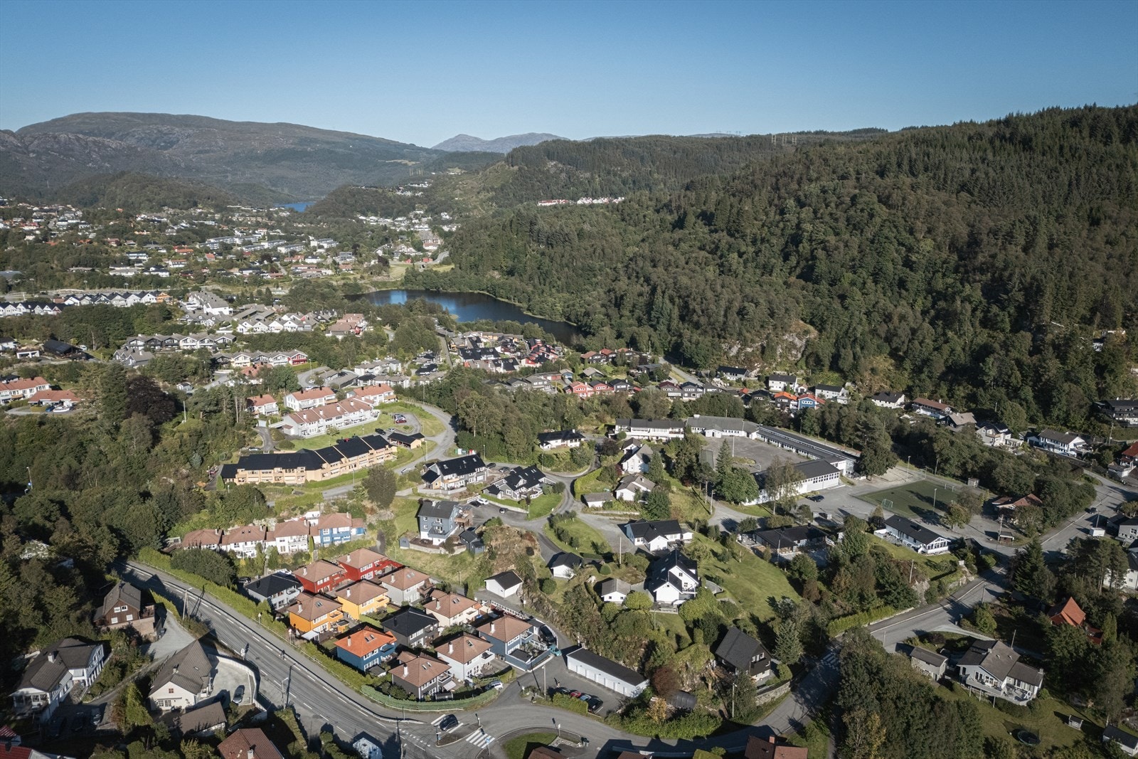 Området er etablert og det er kun et par minutter til Smørås Skole og fritidstilbud Galleribilde