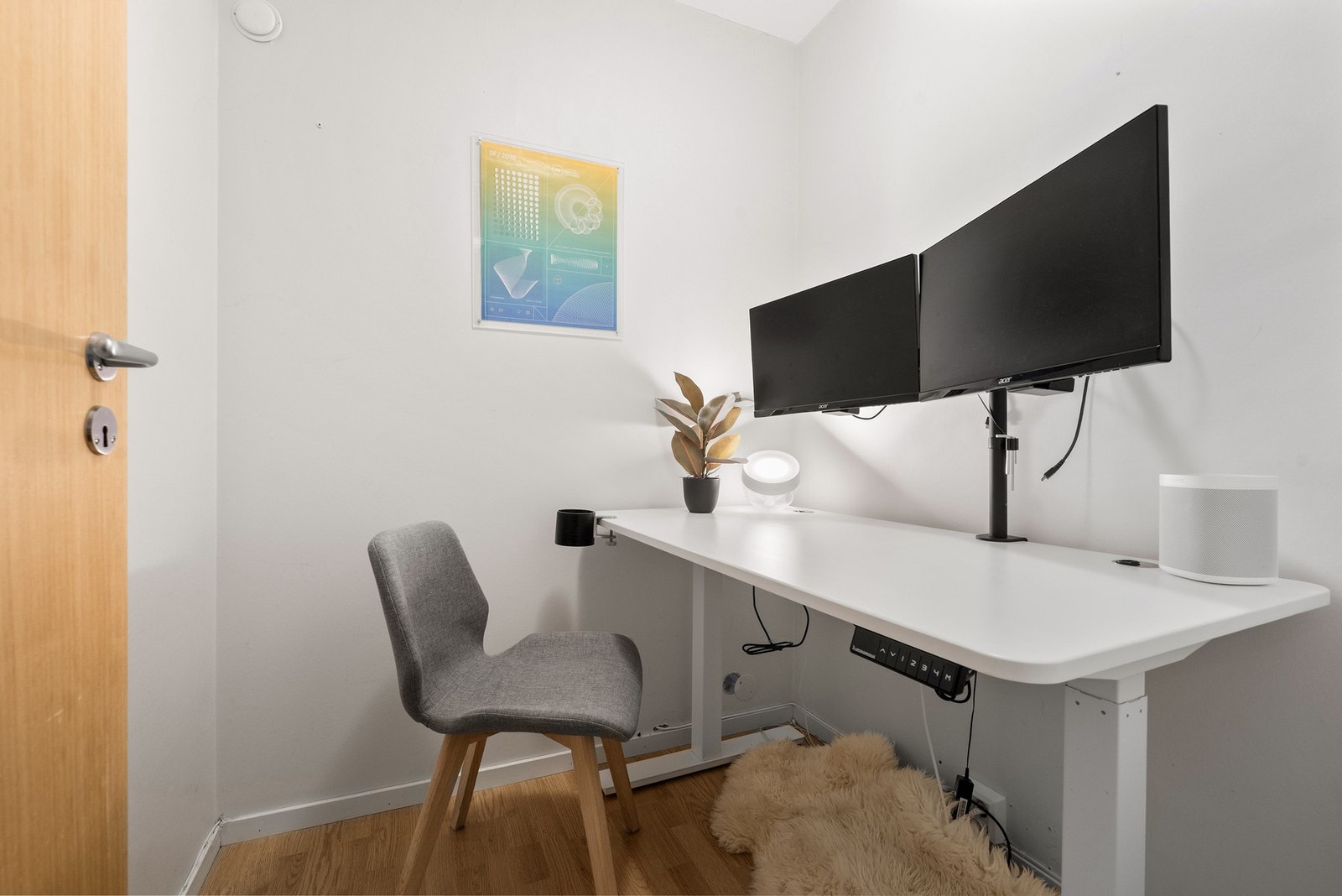 Praktisk kontor som også kan innredes som garderobeløsning eller walk-in. Galleribilde