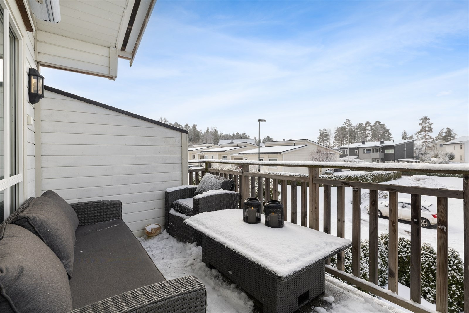 God plass til en hyggelig sittegruppe hvor du kan nyte sommerdagene. Galleribilde