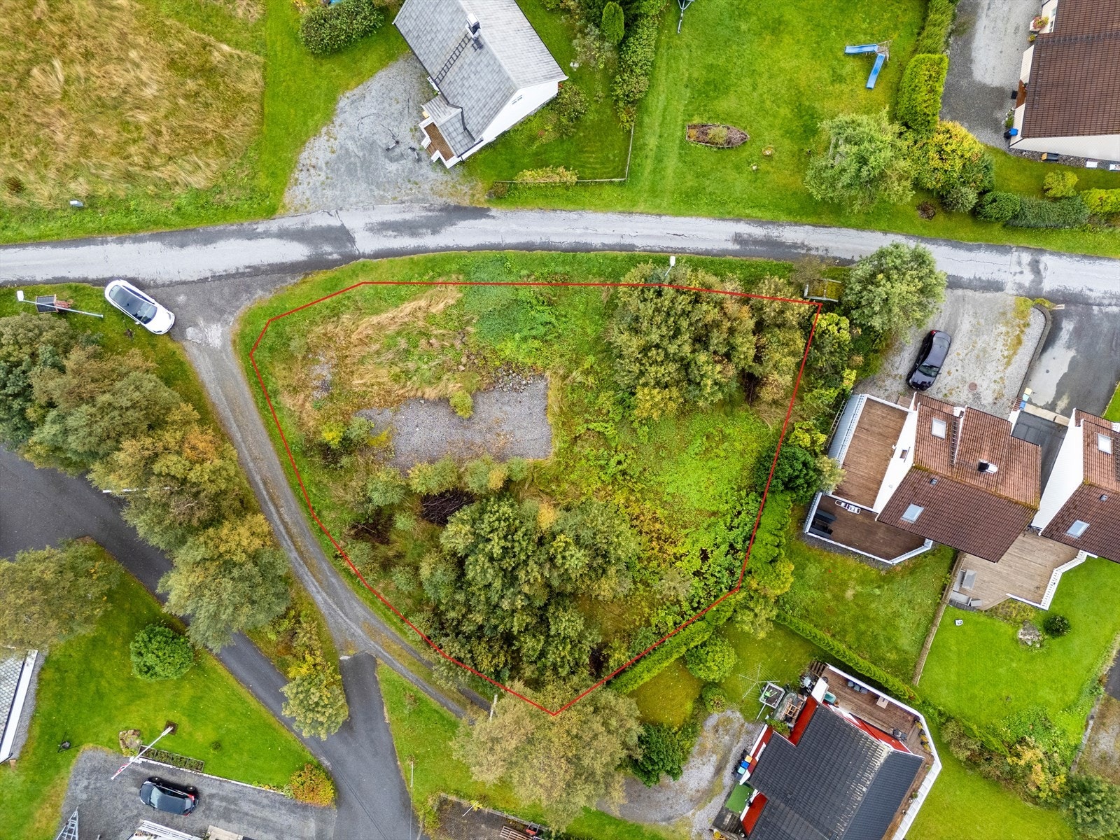 Oversiktskart over tomten. Merk at grenselinjene i kartet kan avvike noe fra tomtens faktiske areal. Galleribilde