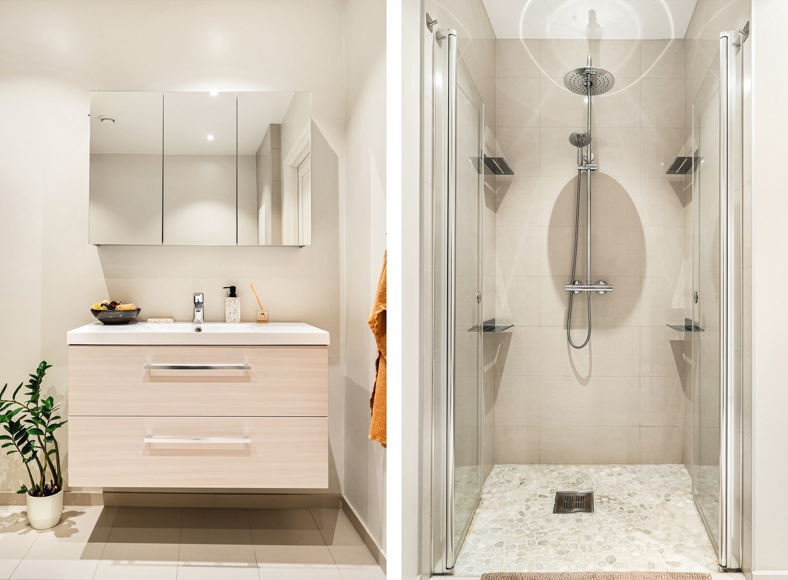 Badet er praktisk innredet med vegghengt toalett, dusjløsning samt servantmøblement med speil og god oppbevaringsplass. Det er også tilrettelagt for vaskemaskin og tørketrommel. Galleribilde