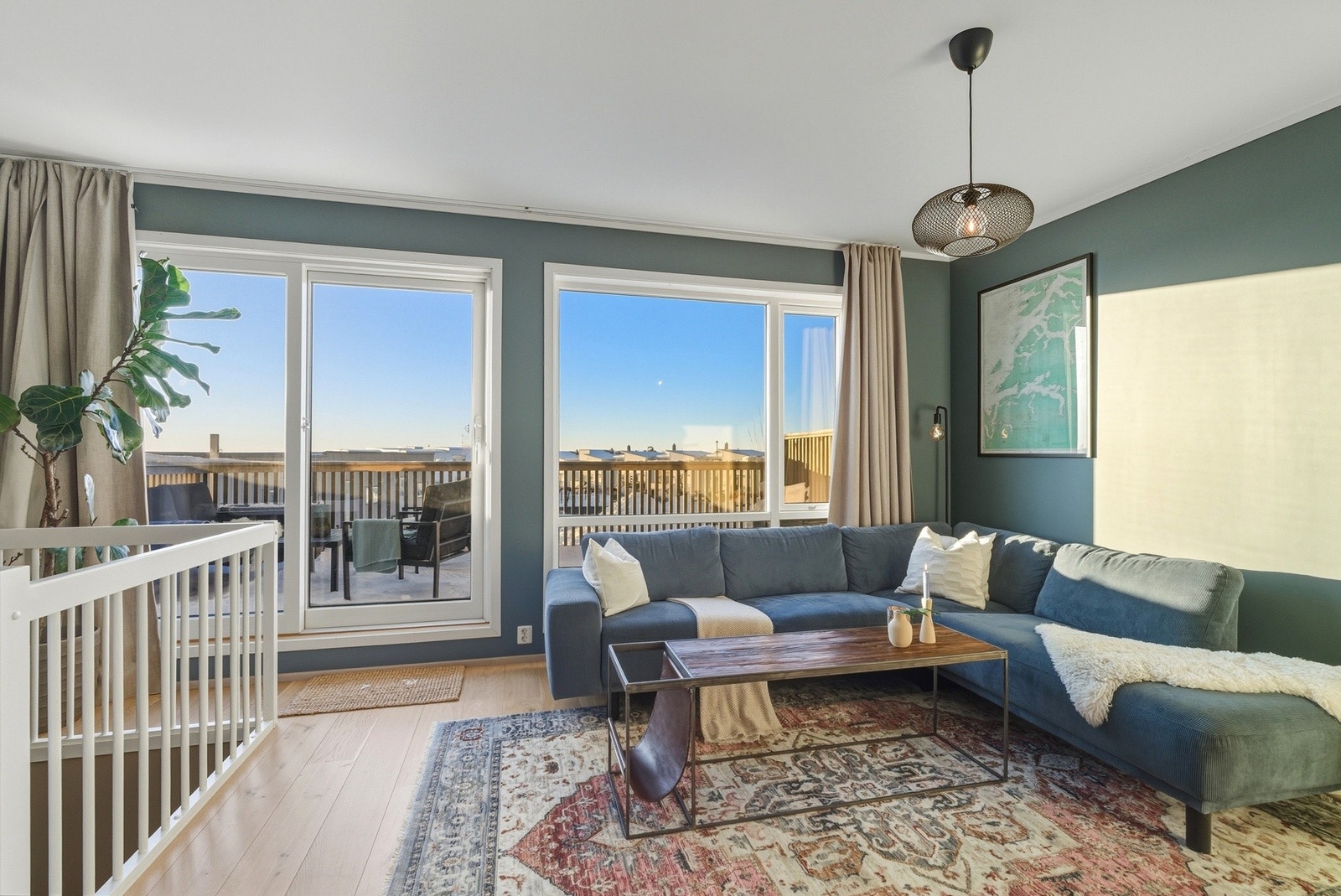 Utgang via skyvedør til takterrasse. Galleribilde