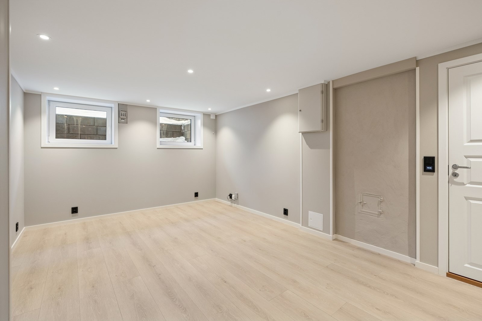 Her får du et rom som kan tilpasses akkurat dine behov - enten du drømmer om en egen TV-stue, et avslappende leserom, et kreativt lekeområde for barna eller et sosialt samlingspunkt for venner og familie. Galleribilde