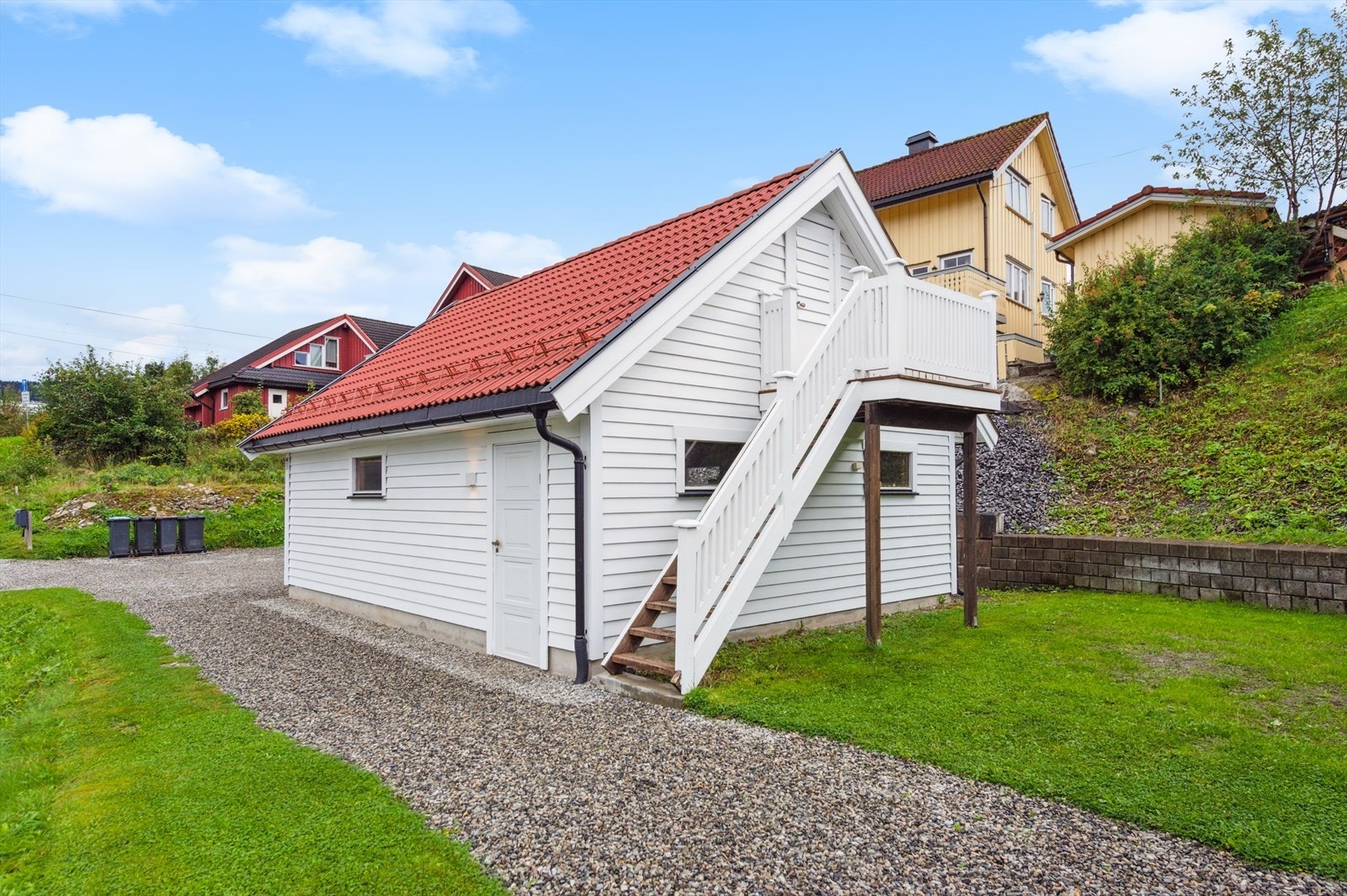 Garasje med lagringsloft. Galleribilde