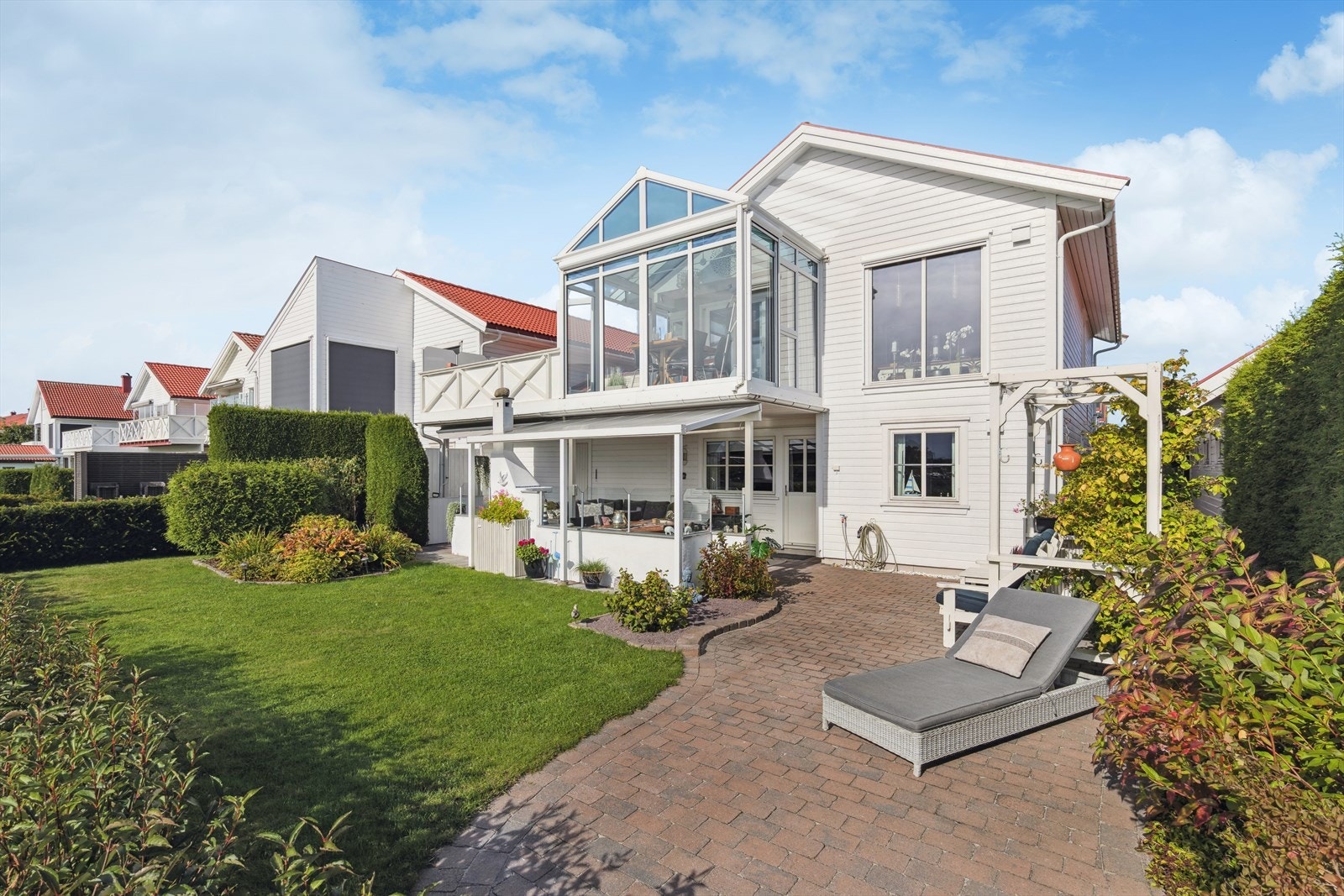 Her bader man i sol fra morgen til tidlig kveld på sommerstid. Galleribilde