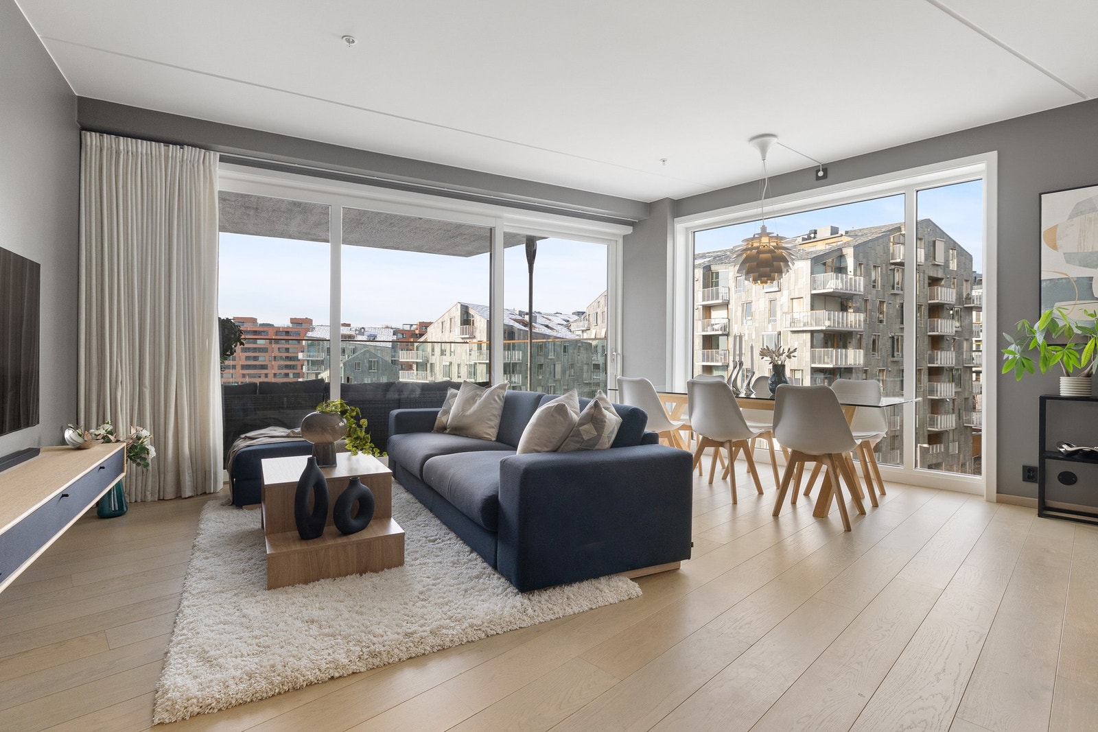 Dette er en påkostet og svært attraktiv 4-roms bolig i Clemenskvartalet, Bjørvika. Galleribilde