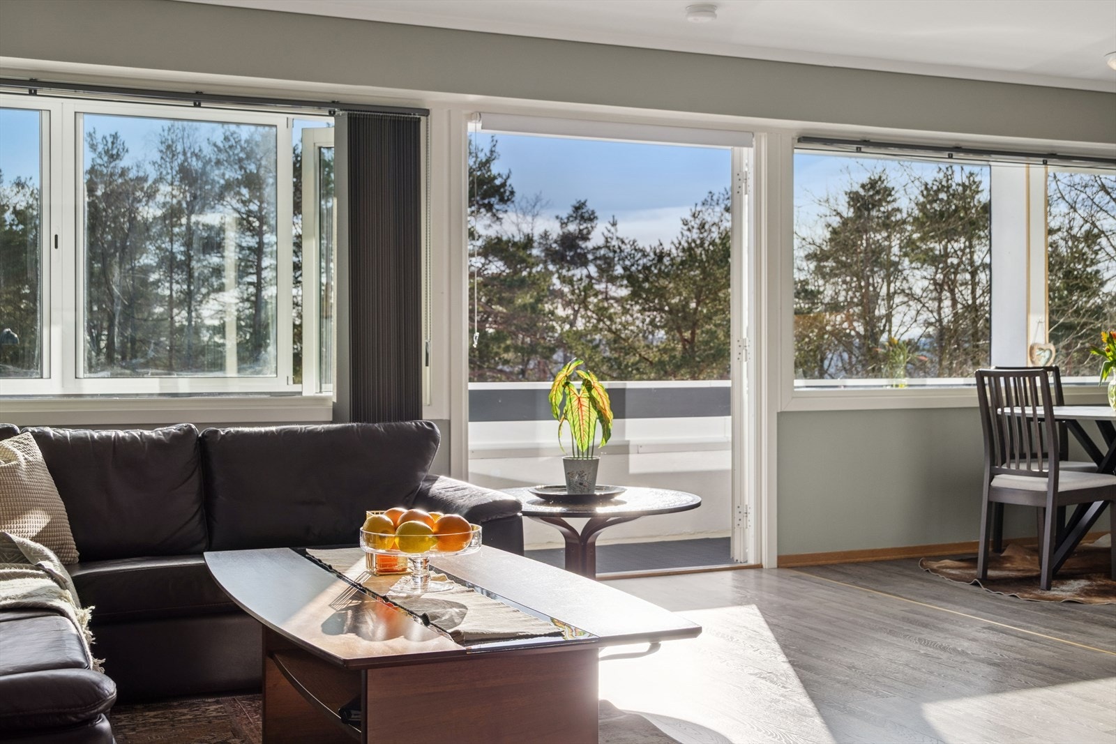 Velkommen til Slettheiveien 79B - 4 roms selveier med gode sol- og utsiktsforhold Galleribilde