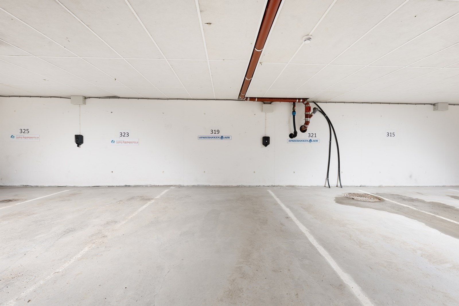 Tilhørende leiligheten er 2 stk parkeringsplasser i P-kjelleren; Nr.319 og nr.321 Galleribilde