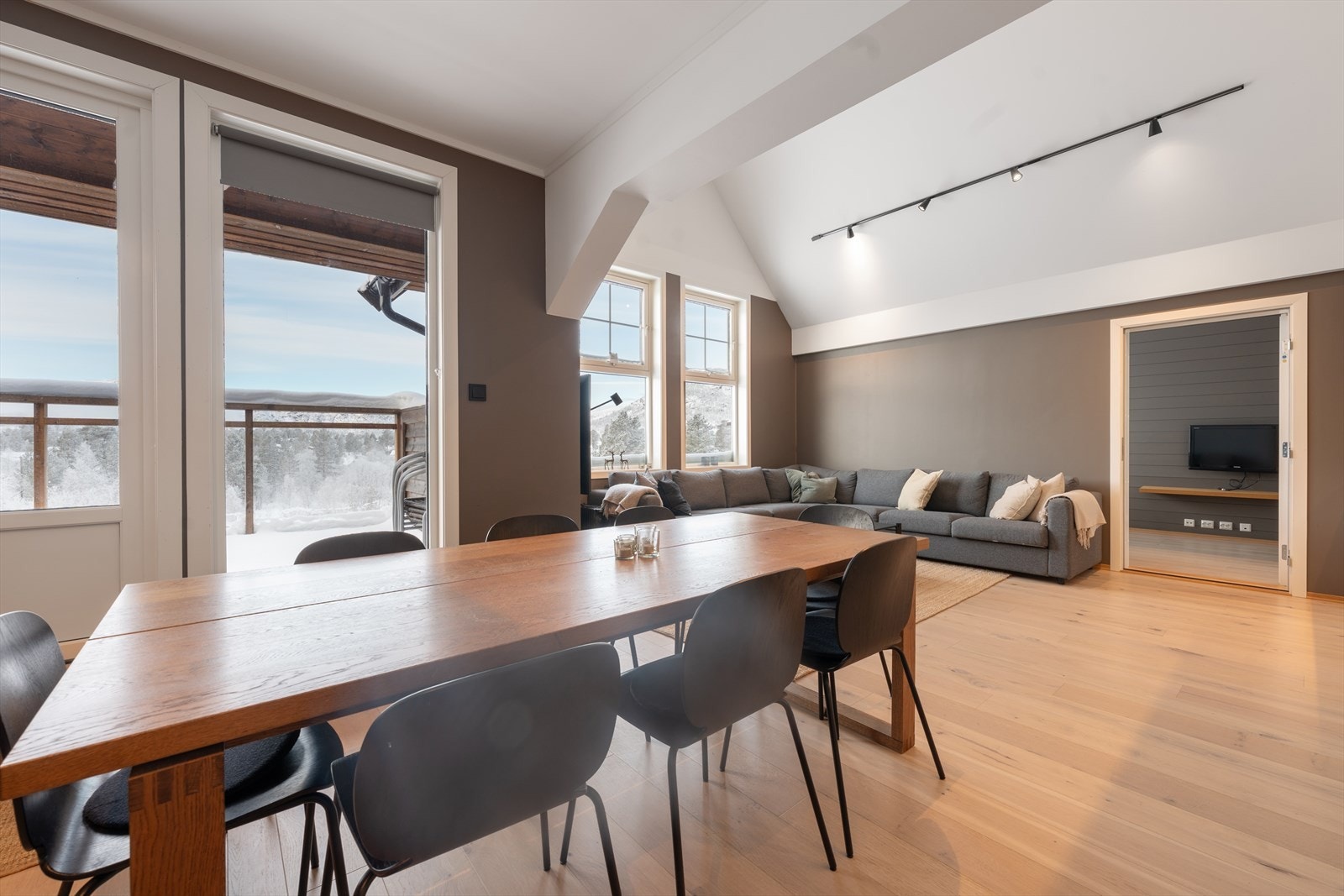 Fantastisk utsikt inn i fjellheimen! Galleribilde