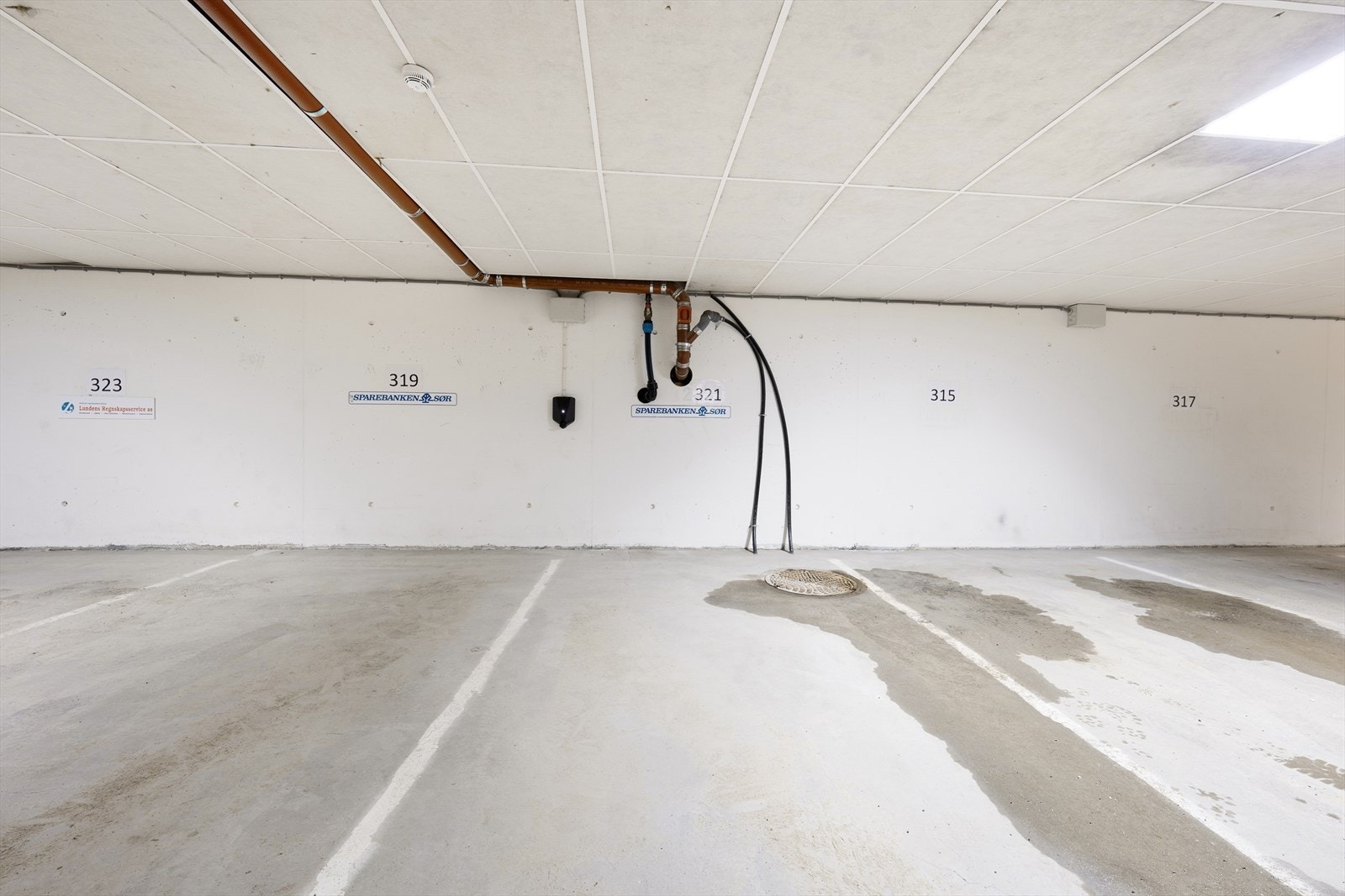 Tilhørende leiligheten er 2 stk parkeringsplasser i P-kjelleren; Nr.319 og nr.321 Galleribilde