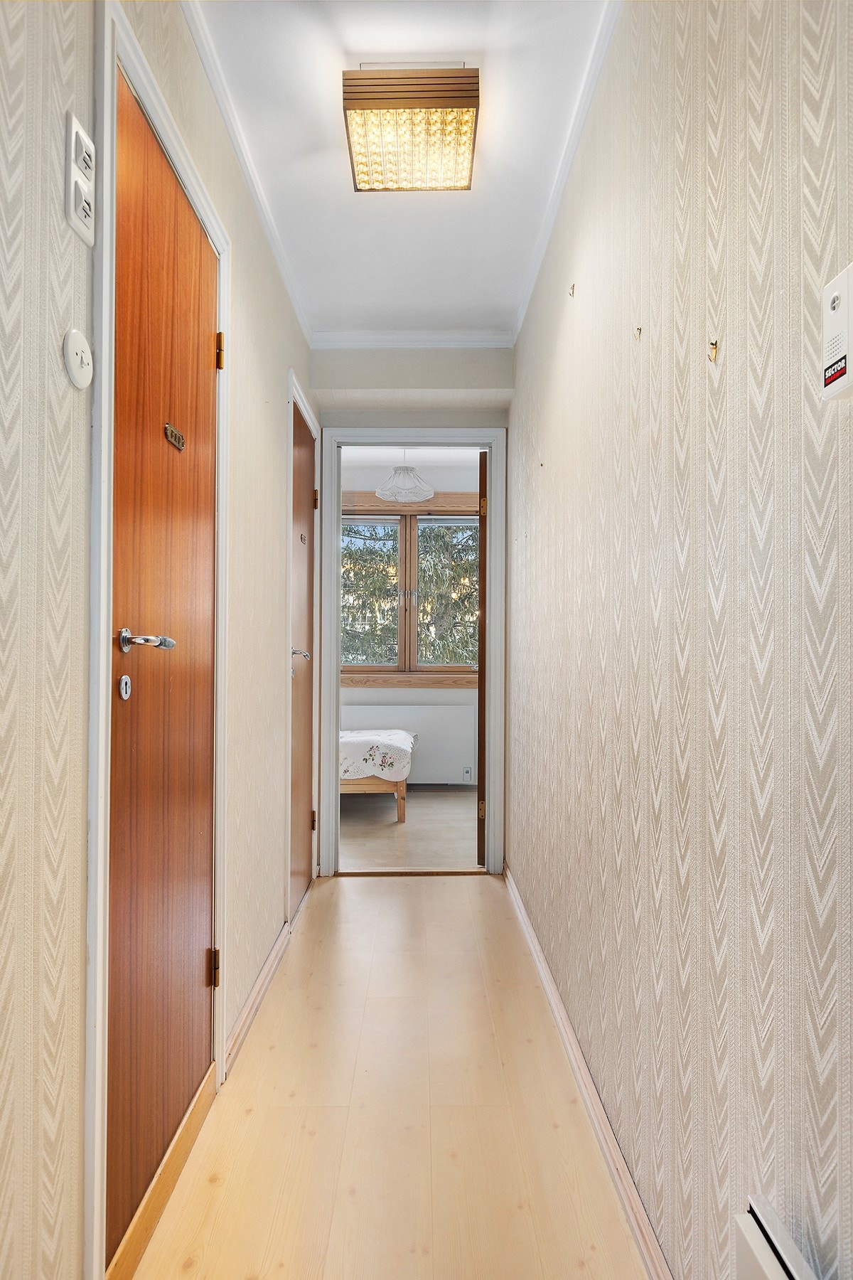 Hallen inn mot soverom 2. Galleribilde