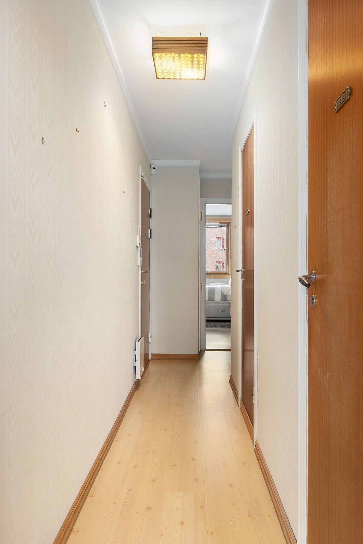 Hallen inn mot hovedsoverom. Galleribilde