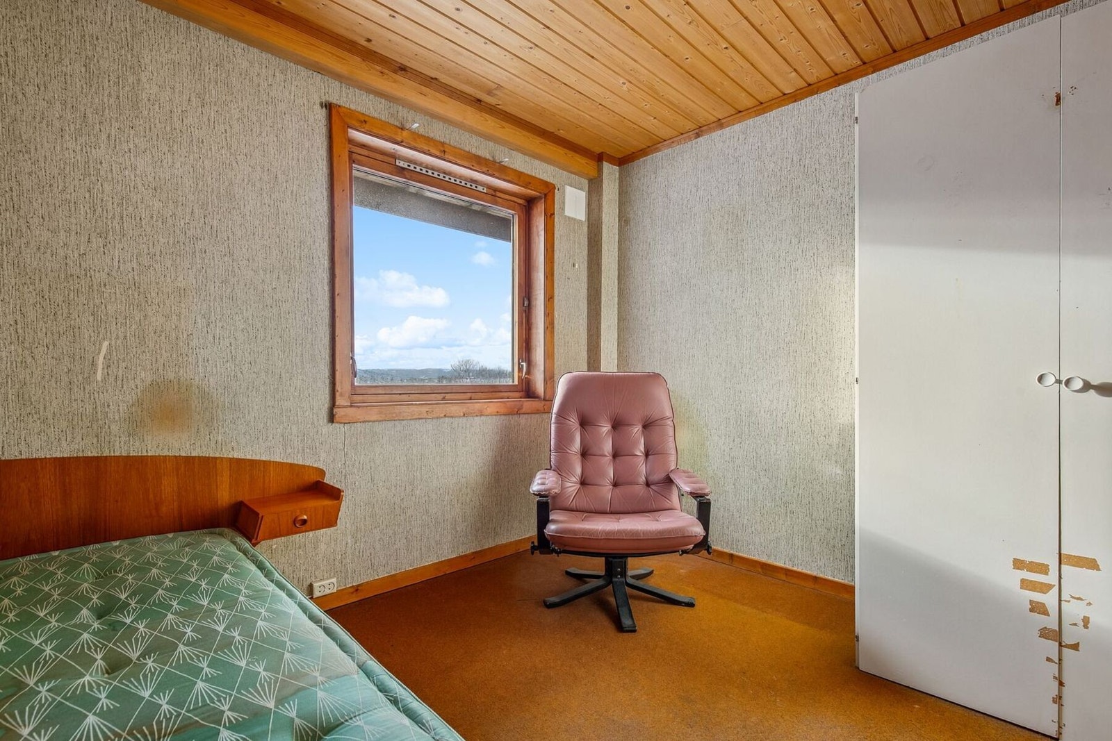 Soverom som måler 8 kvadratmeter. Galleribilde