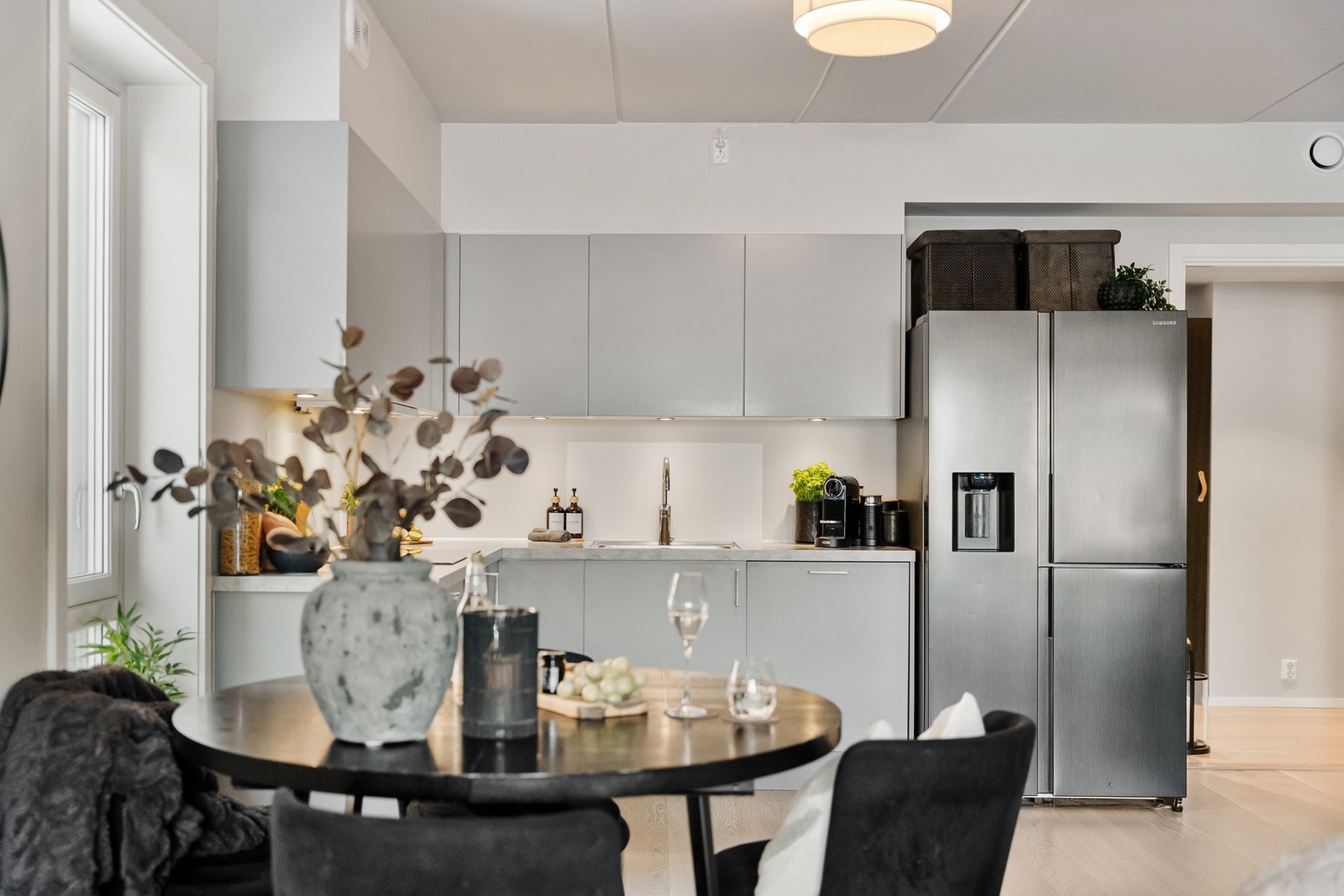 Delikat kjøkken fra Sigdal med glatte fronter. Galleribilde