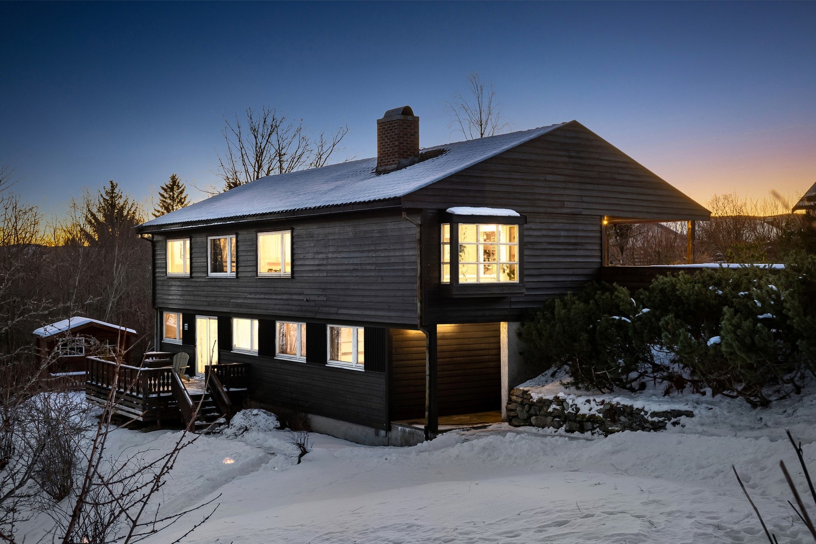 Eiendommen har etterspurt beliggenhet på Havstein - med kort skolevei til Byåsen skole, nært Bymarka og med gang- og sykkelvei til sentrum. Galleribilde