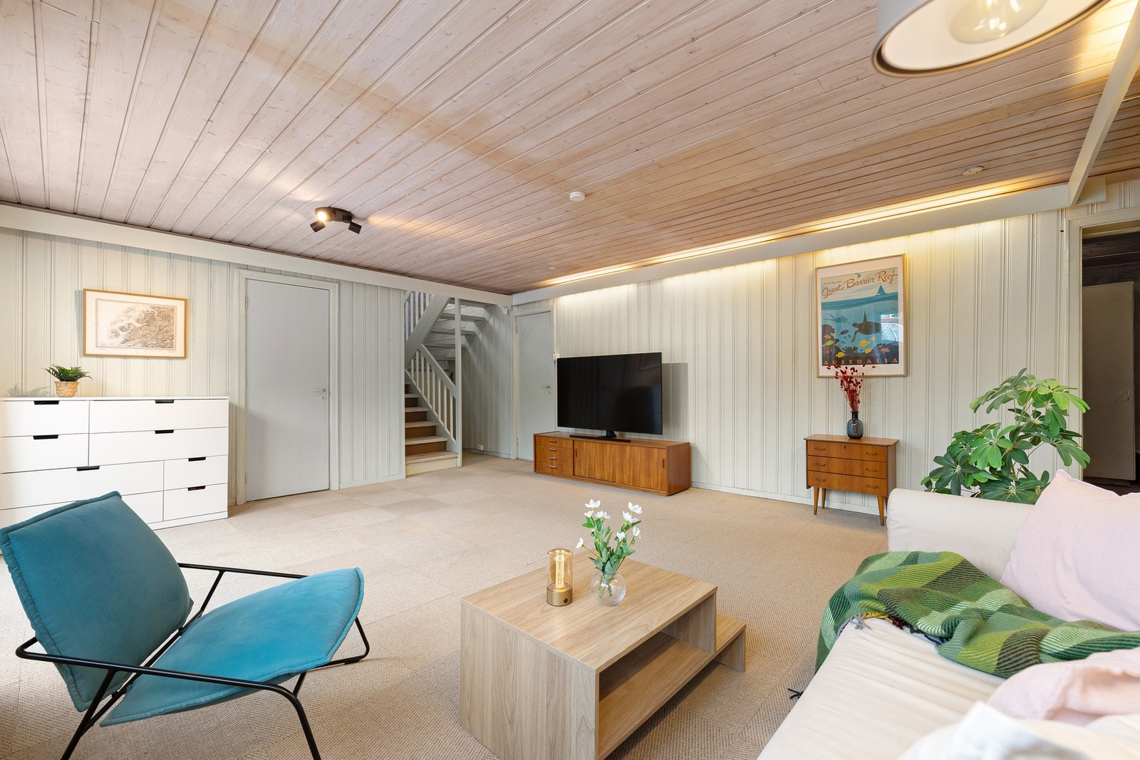 Rommet passer utmerket som en ekstra stue, lekerom eller ungdomsavdeling. Galleribilde