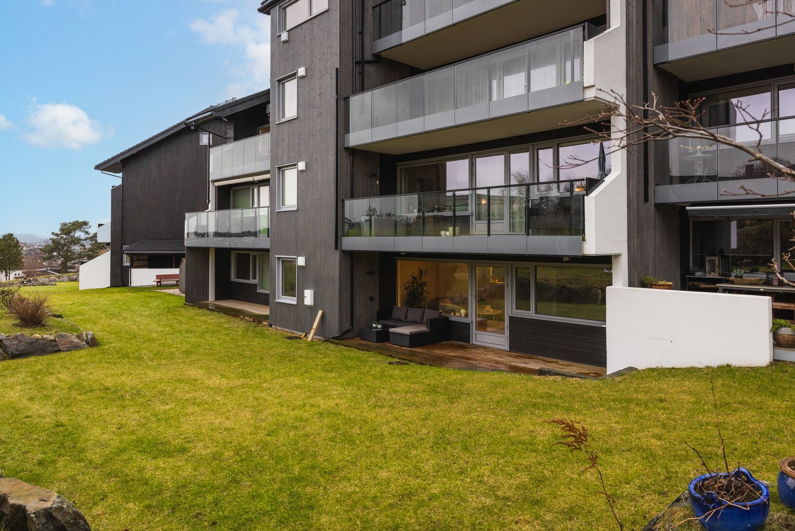 Leiligheten har en flott terrasse på 16 m². Galleribilde