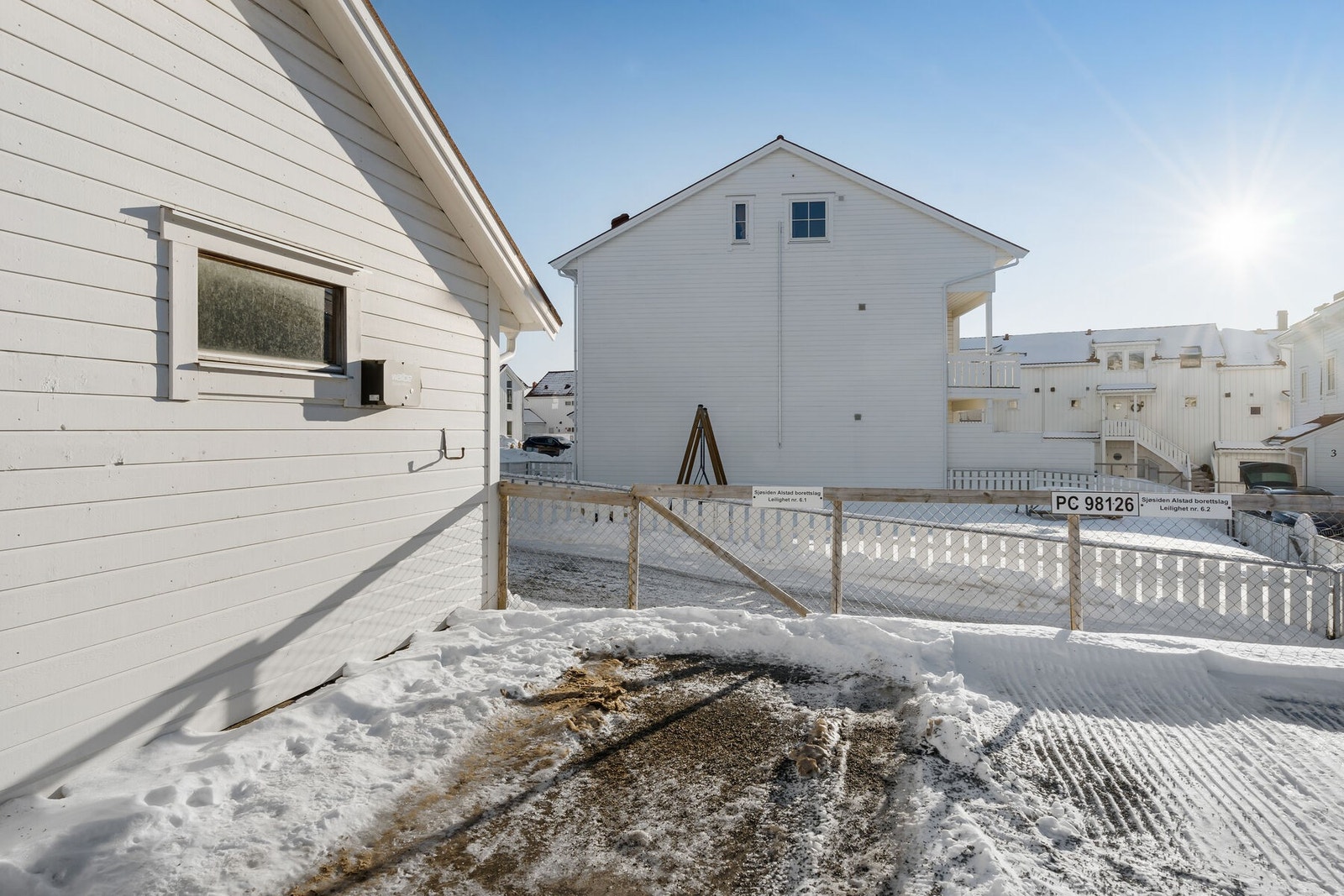 Biloppstillingsplass til leiligheten Galleribilde