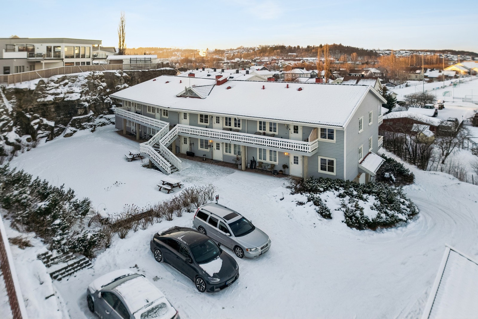 Velkommen til Rittmestervegen 6 G! 3-roms andelsleilighet med svært sentral og ettertraktet beliggenhet. Galleribilde