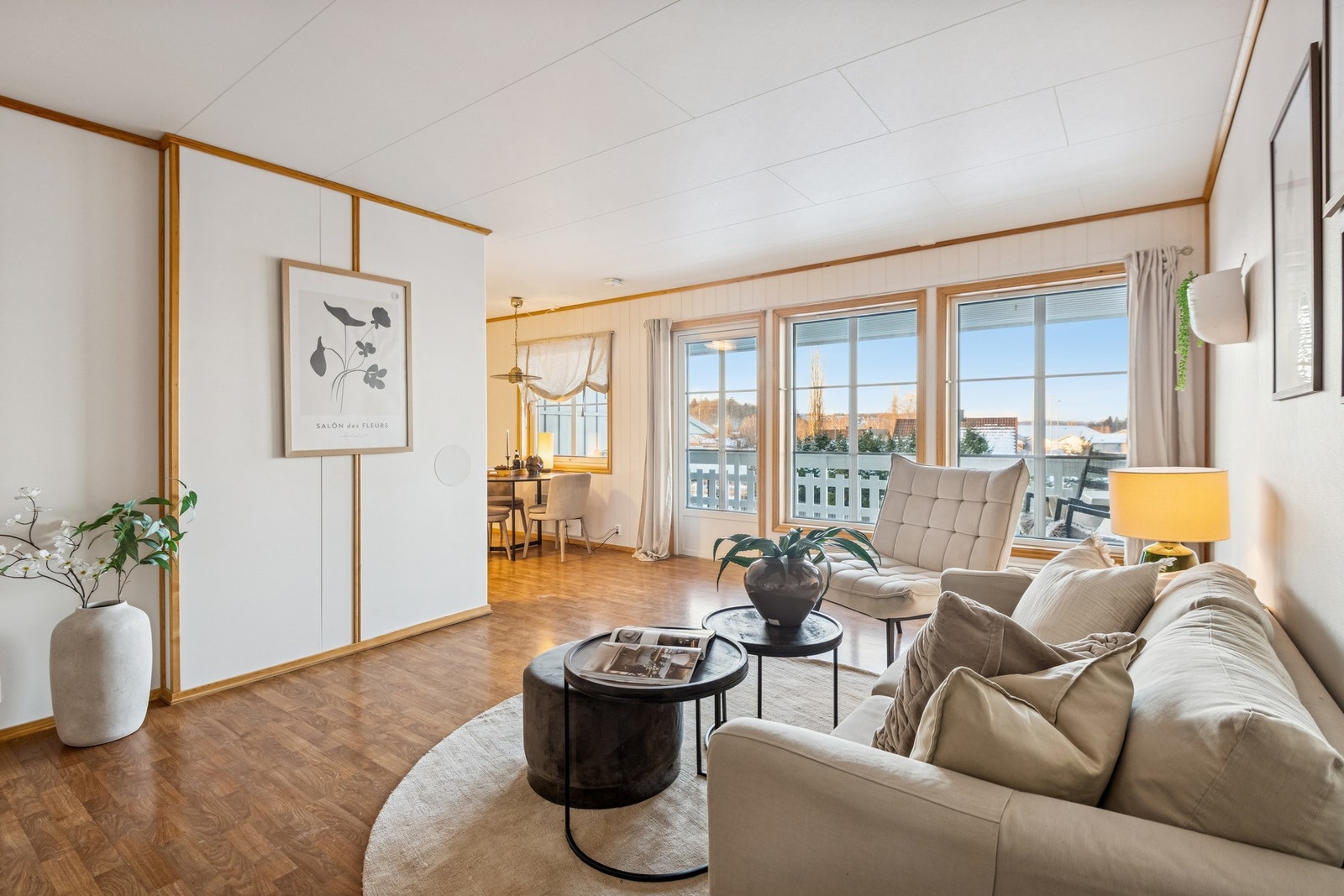 Fra stuen har man enkel adkomst til veranda. Galleribilde