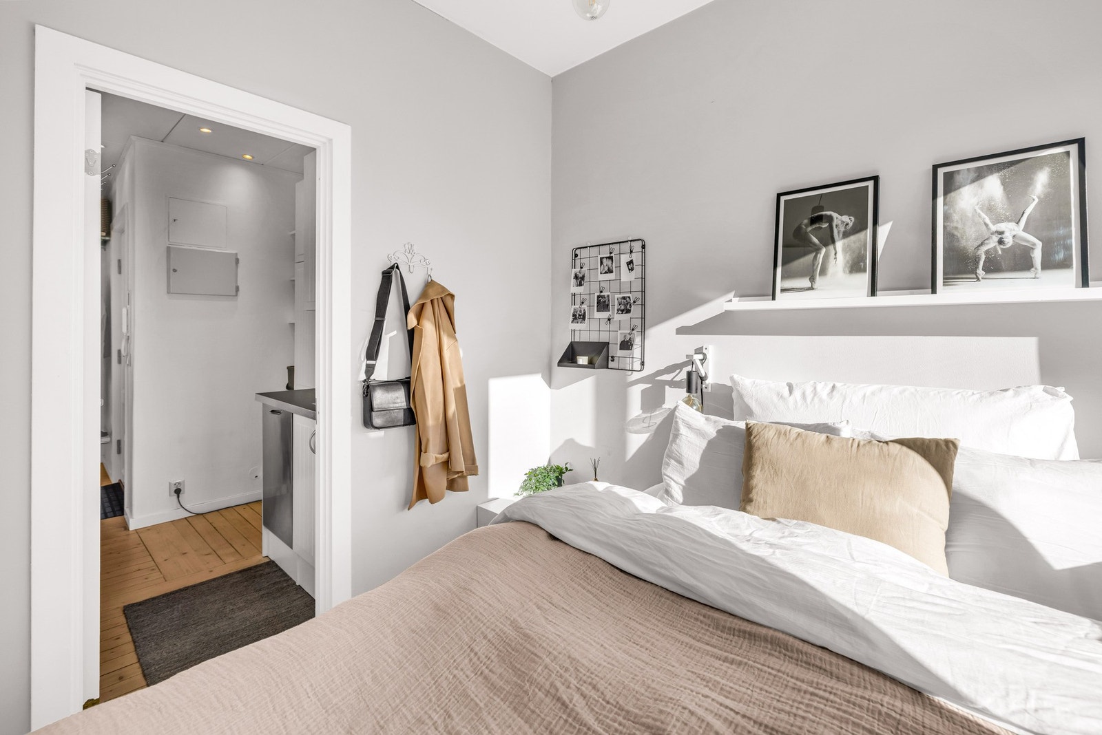 Soverommet vender mot rolig bakgård. Galleribilde