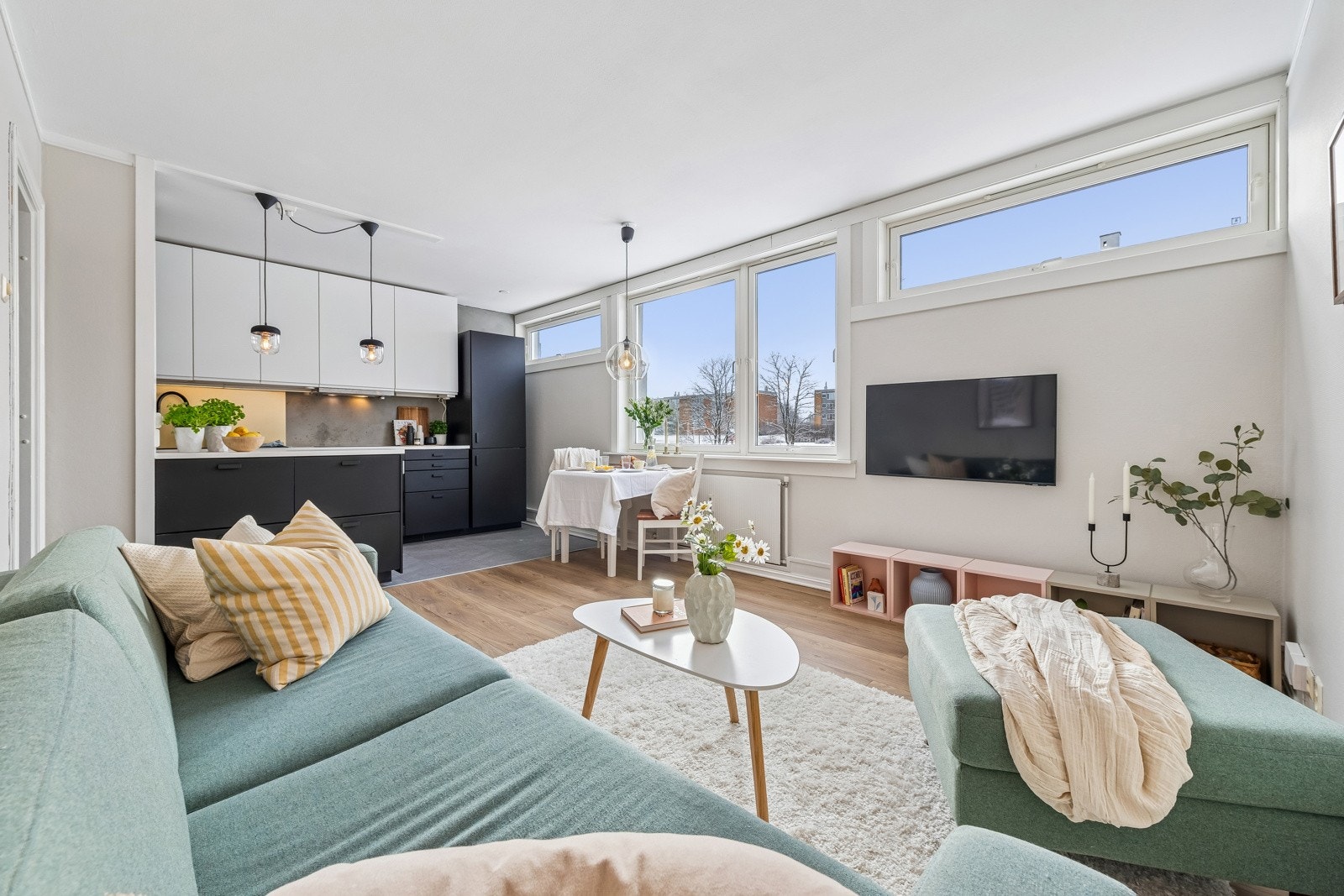 Velkommen til Rugveien 44! Flott 1-roms i 2. etg. Heis! Galleribilde