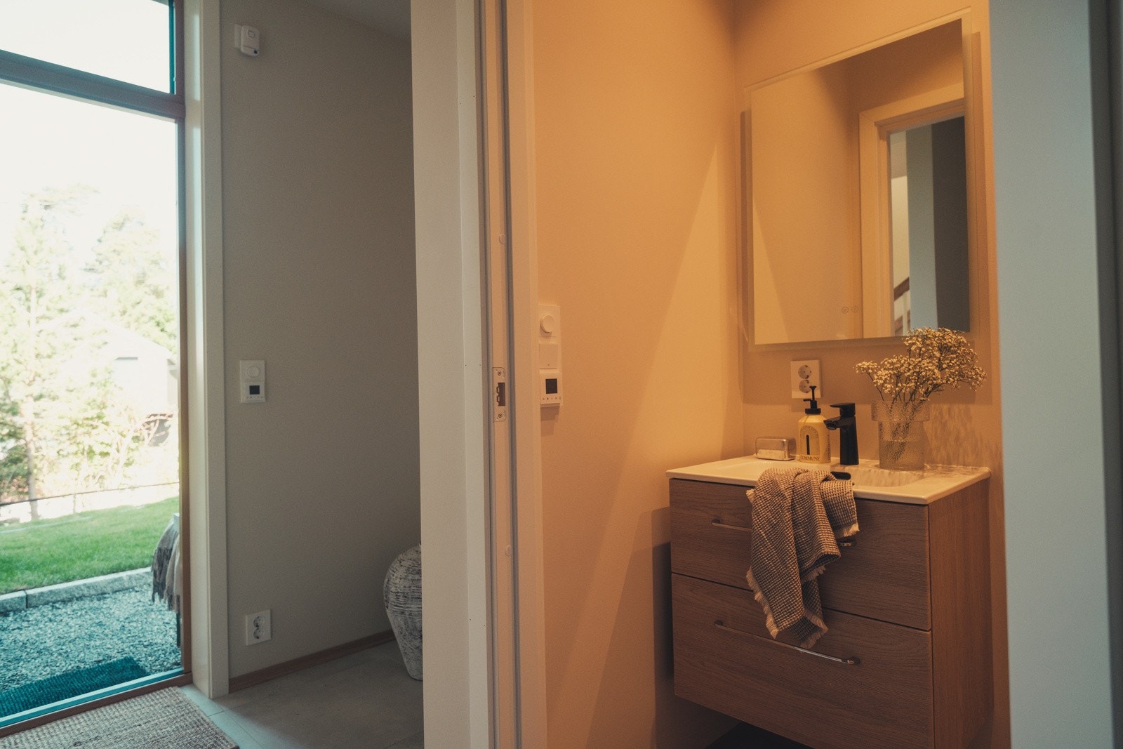 Praktisk gjestetoalett ved entréen Galleribilde