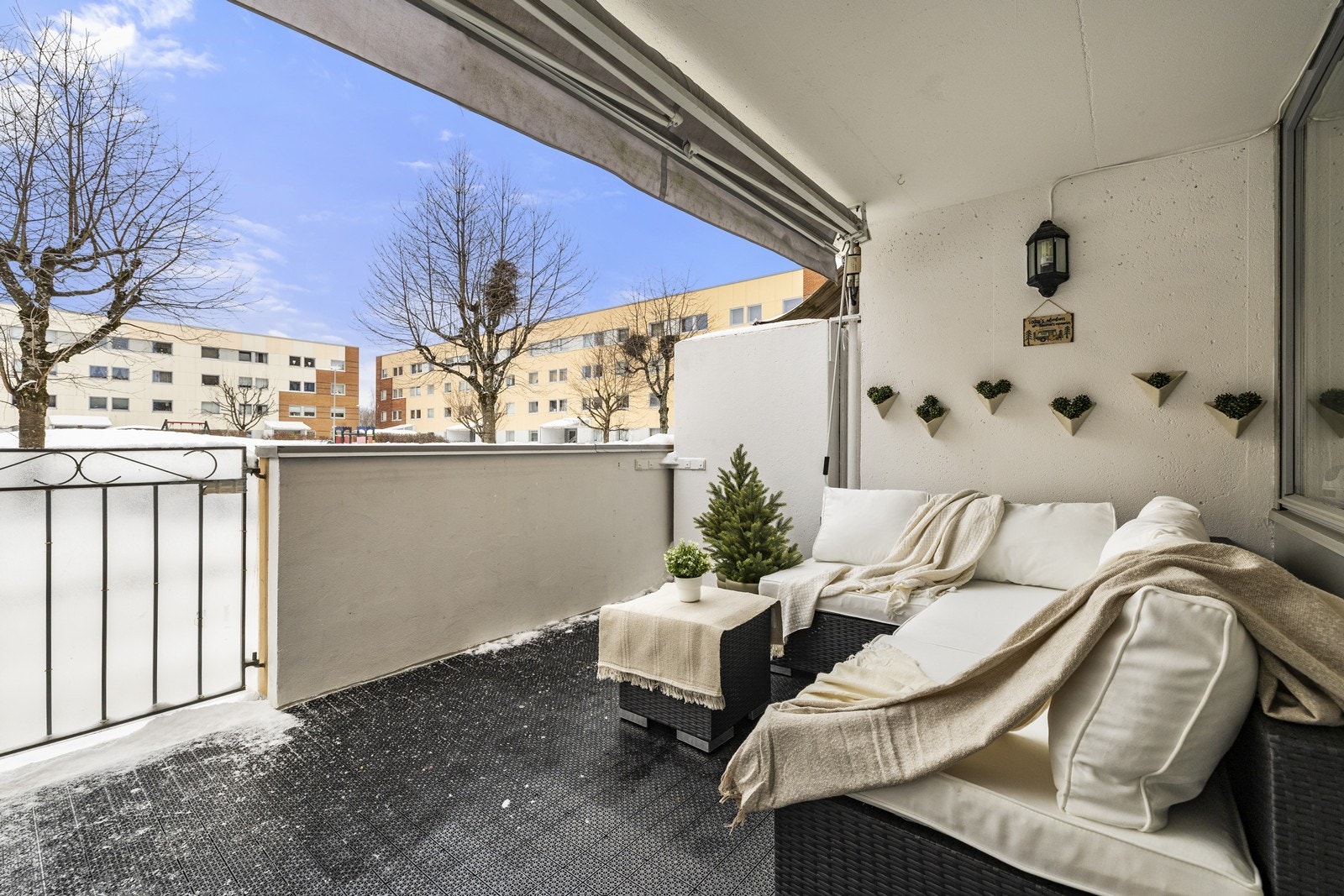 Her ute er det god plass til en romslig sittegruppe for sosiale sammenkomster. Galleribilde