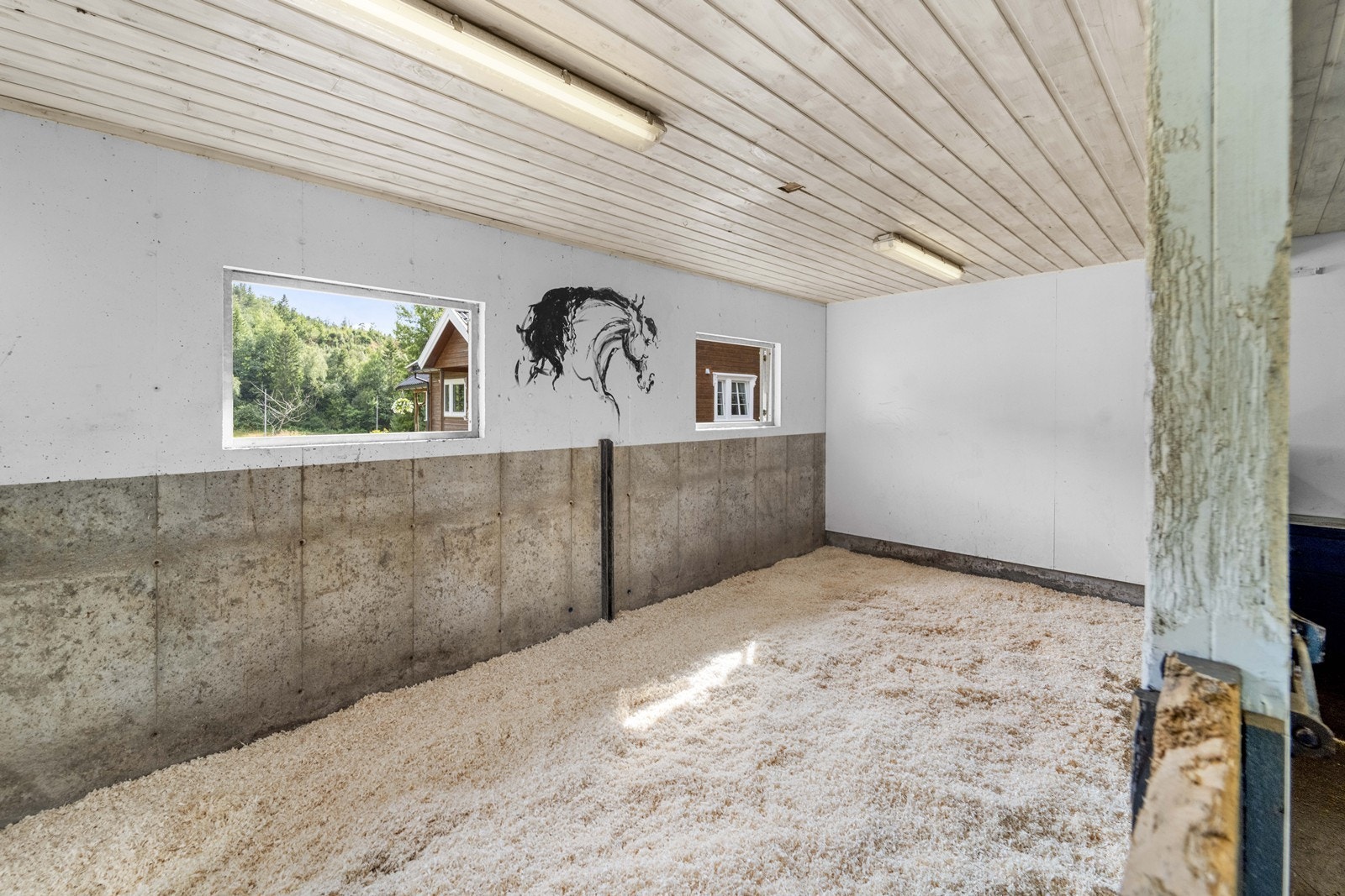 Lys og pen stall Galleribilde