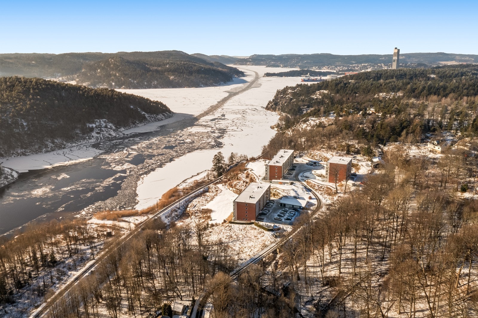 Området har god nærhet til skog og mark, med fine turmuligheter. Galleribilde