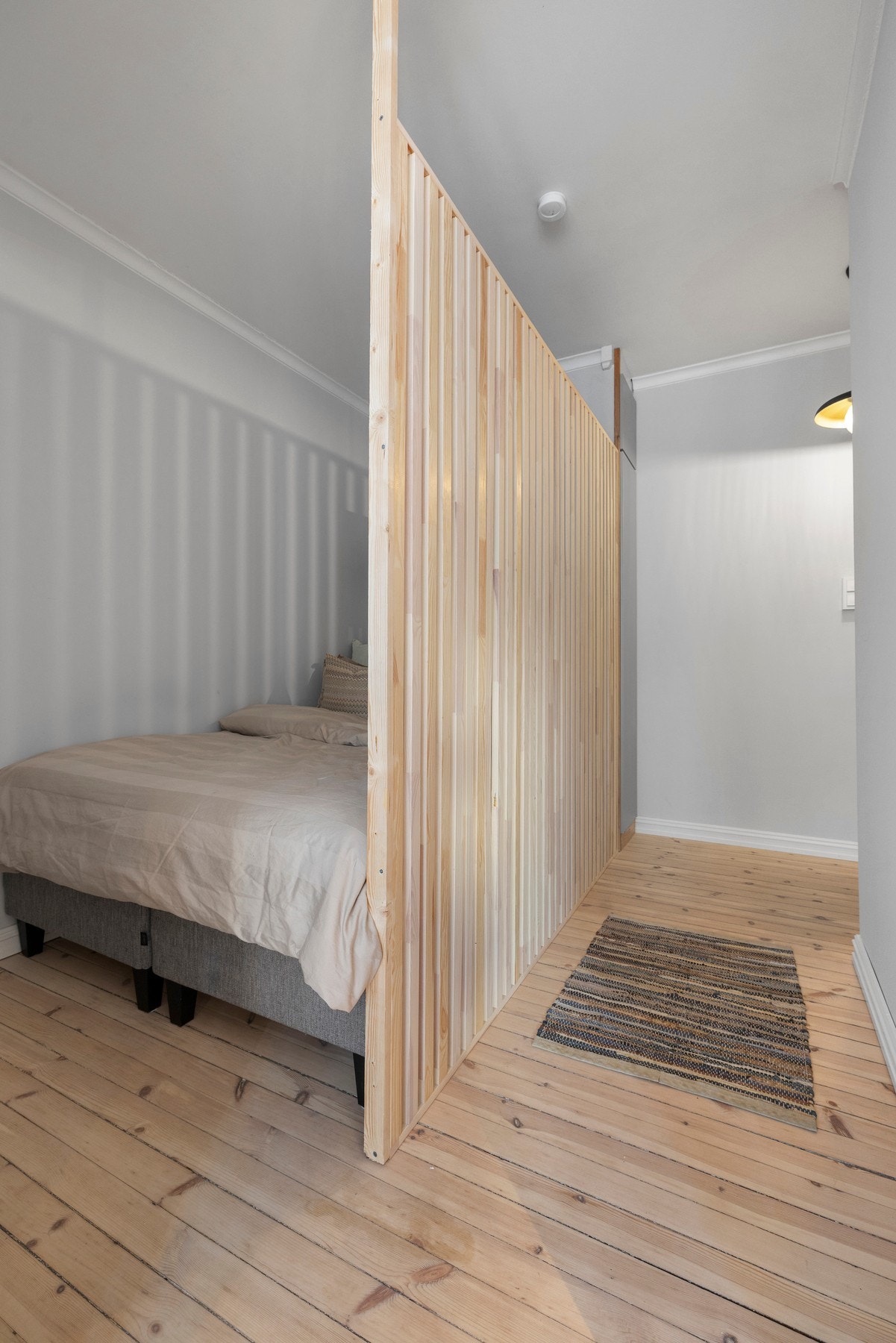 Leiligheten ble pusset opp i 2025 og holder gjennomgående god standard. Galleribilde