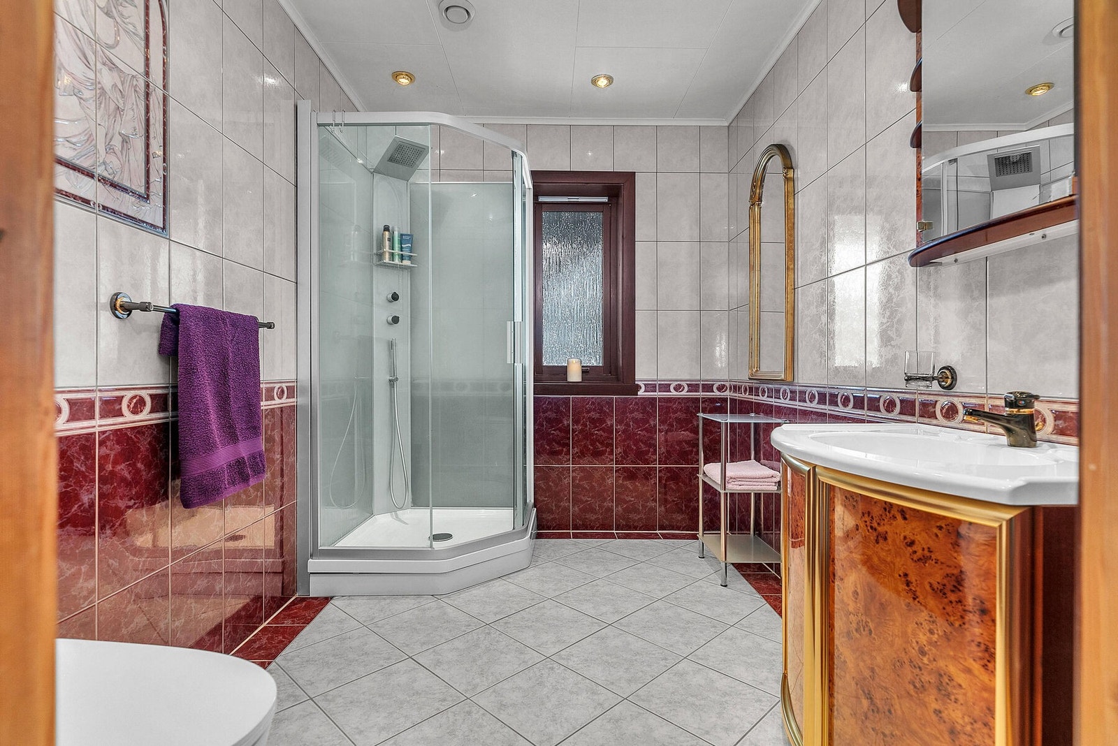 Bad i underetasje Galleribilde