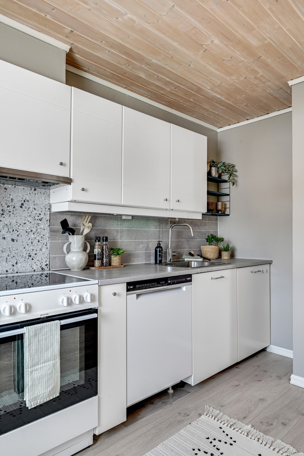 God arbeidsbenk som gjør det ekstra trivelig for kokken i hustanden Galleribilde