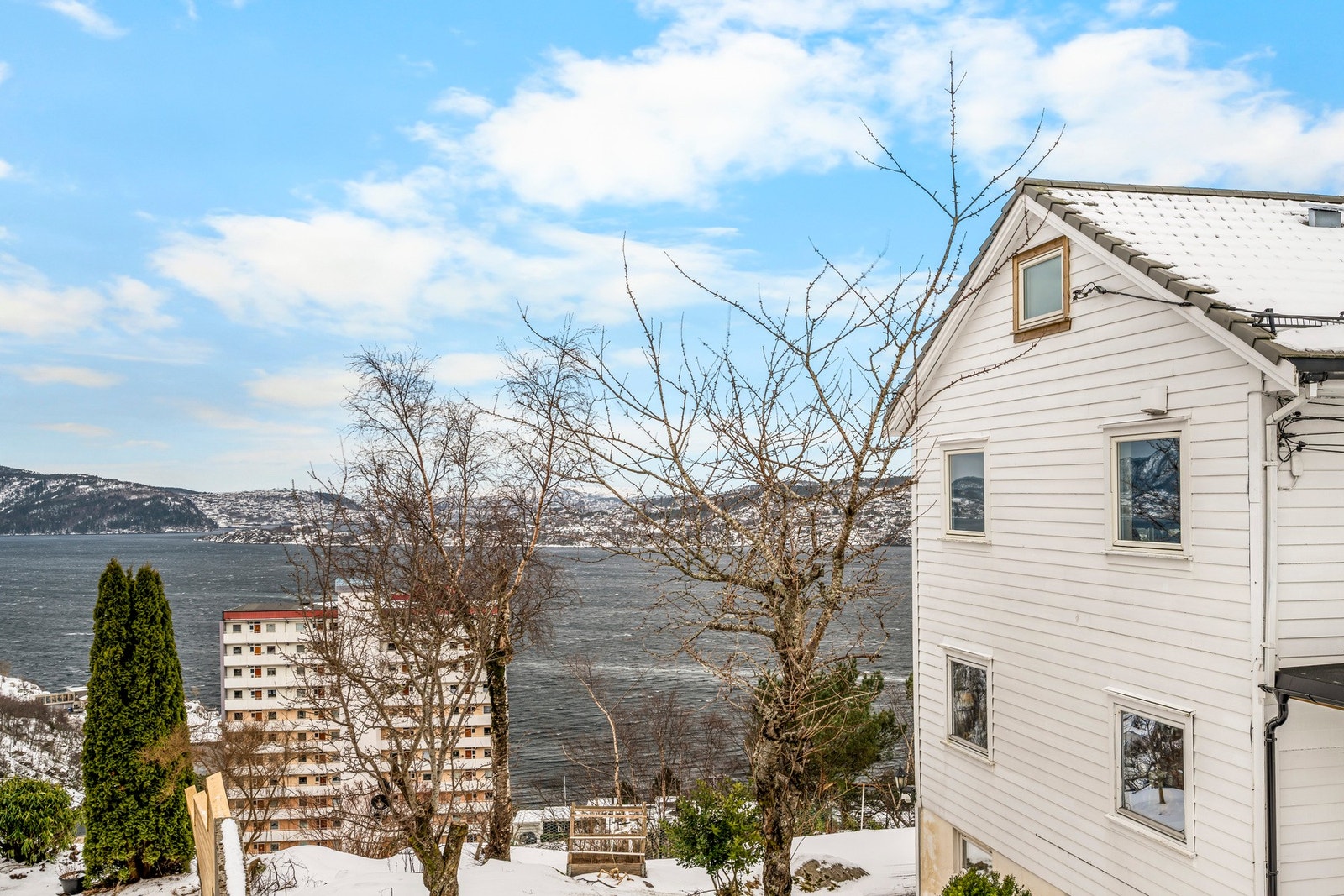 Barnehage og skole ligger innen kort avstand. Galleribilde