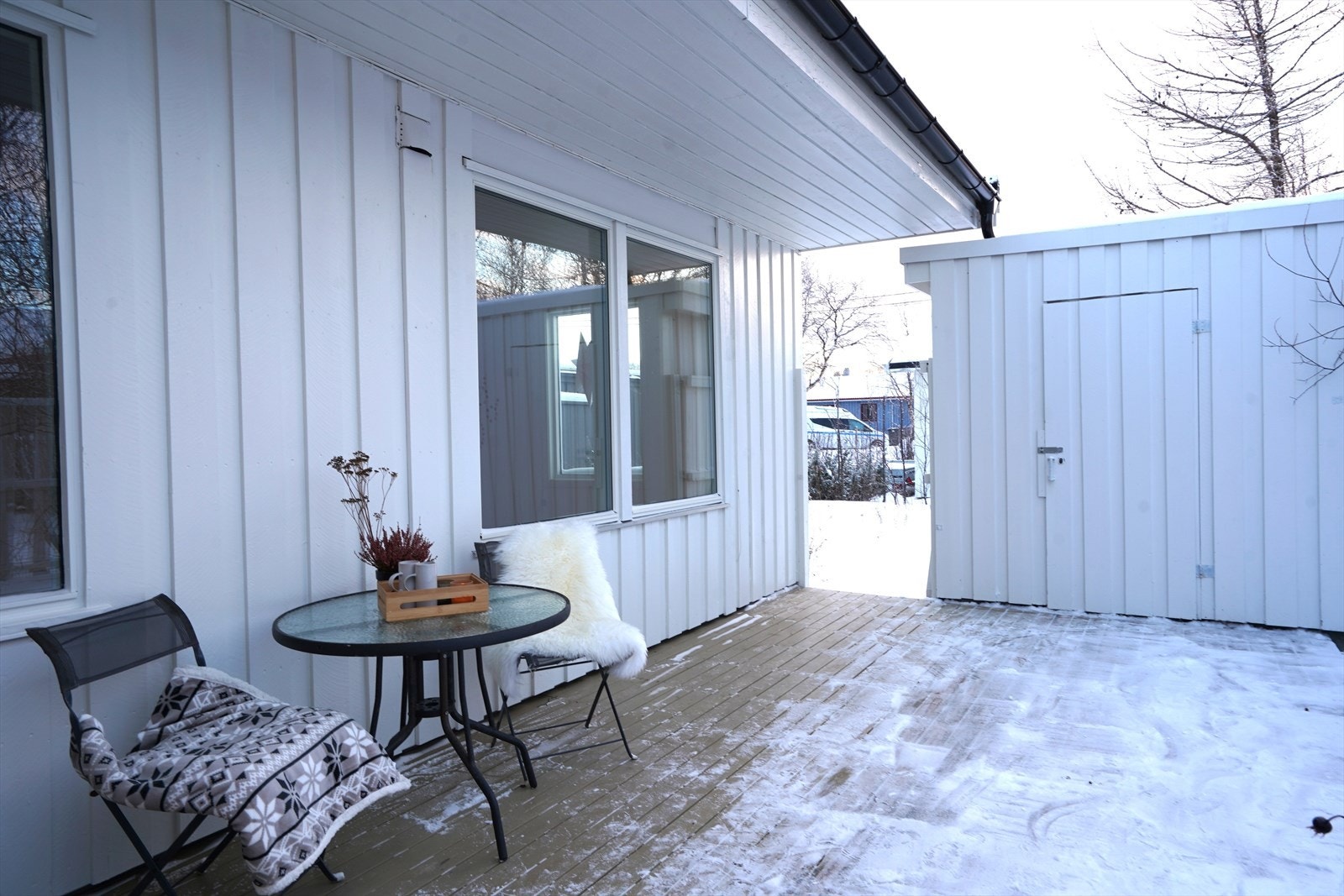 En veranda til bruk sommer som vinter. Galleribilde