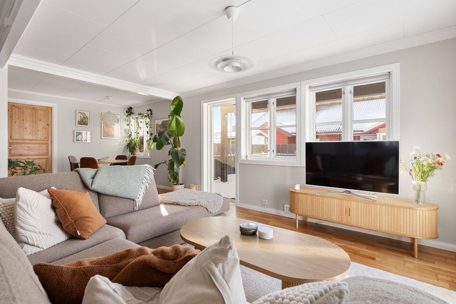 God plass til både sofagruppe og spisebord Galleribilde