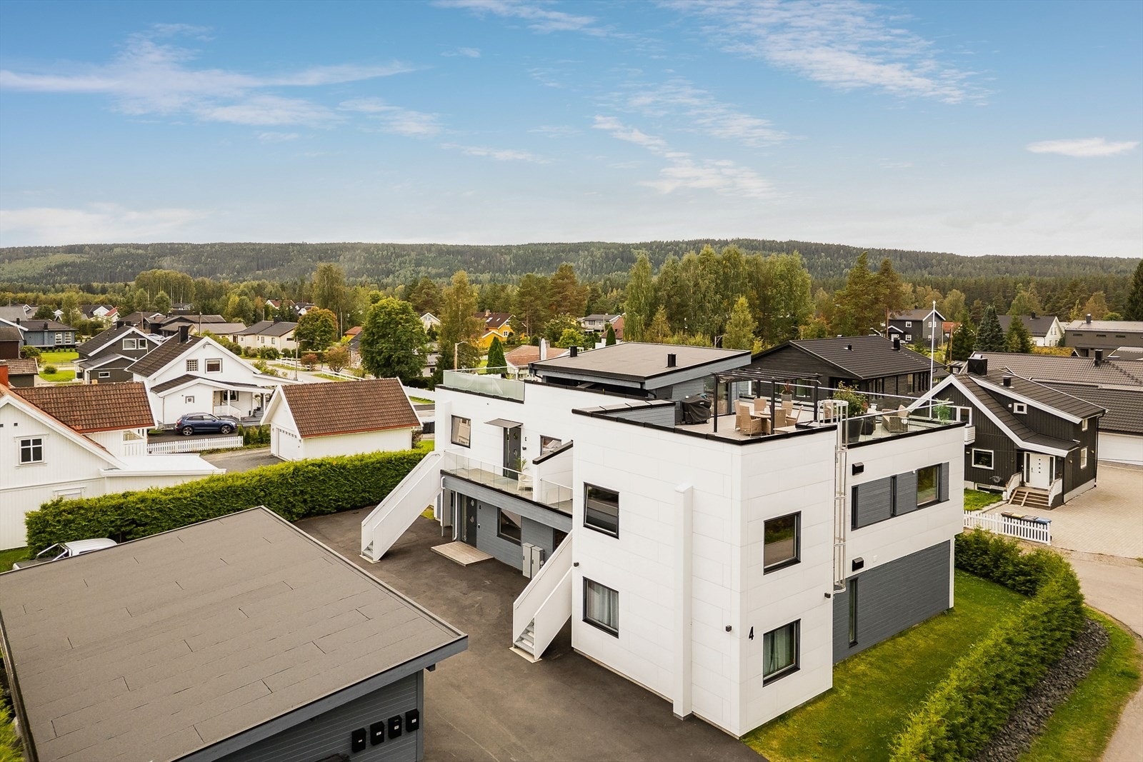 En rålekker selveiet penthouseleilighet beliggende i toppetasjen av en moderne 4-mannsbolig fra 2020. Galleribilde