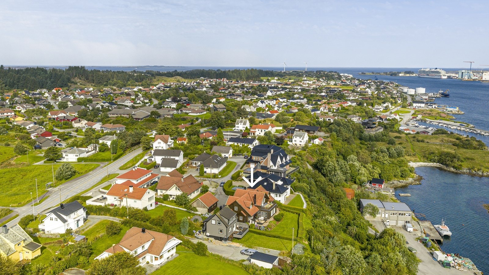 Velkommen til Storasundvegen 191B - En nydelig utsiktseiendom Galleribilde